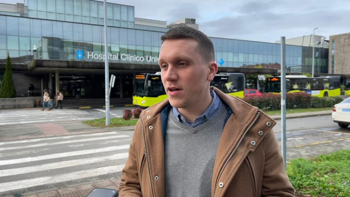 IMAXE-Aitor-Bouza-fronte-o-Hospital-Clinico-1200×675