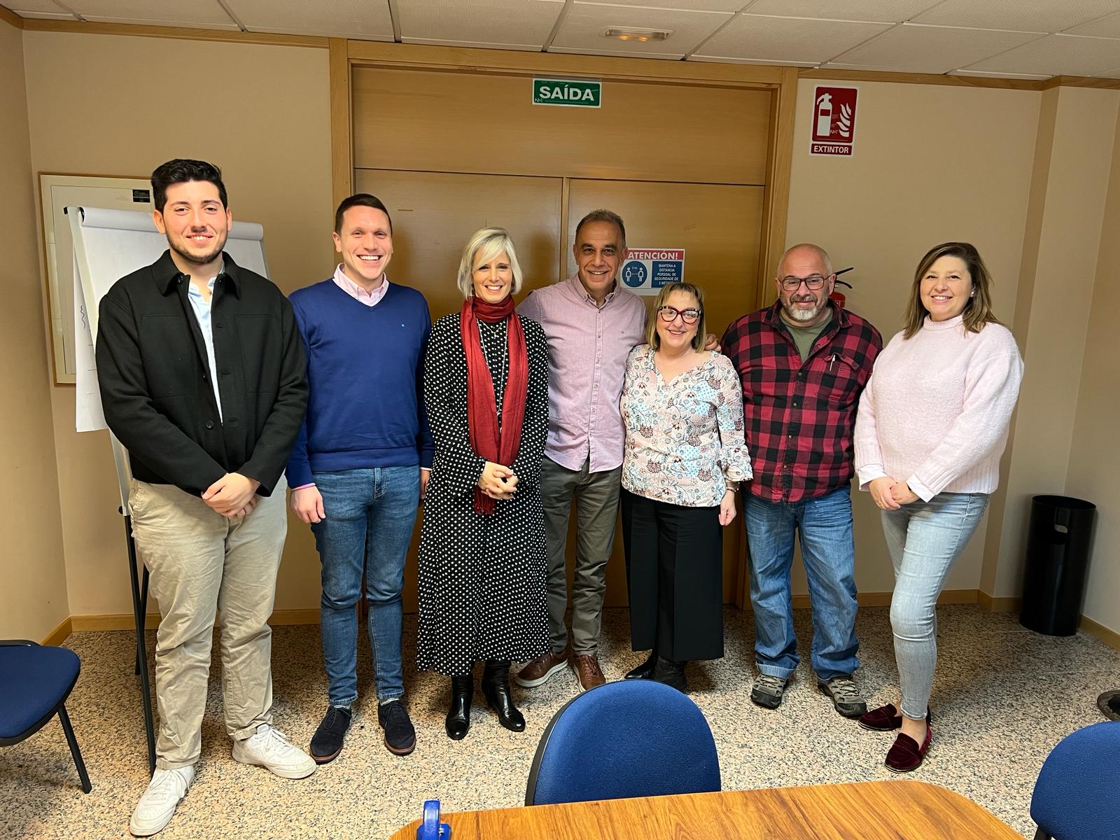 IMAXE – No encontro participou Patricia Iglesias, Aitor Bouza e representantes de UGT e CCOO, ademais doutros membros do partido