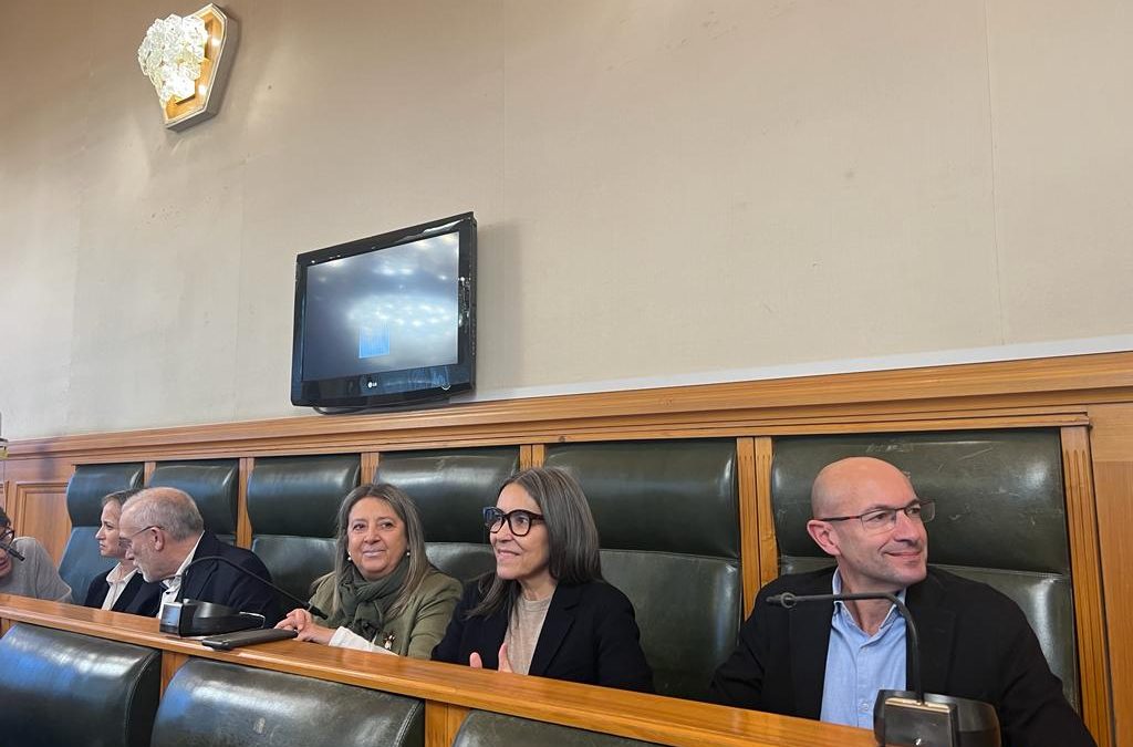 IMAXE-da-bancada-socialista-antes-do-pleno-1024×675