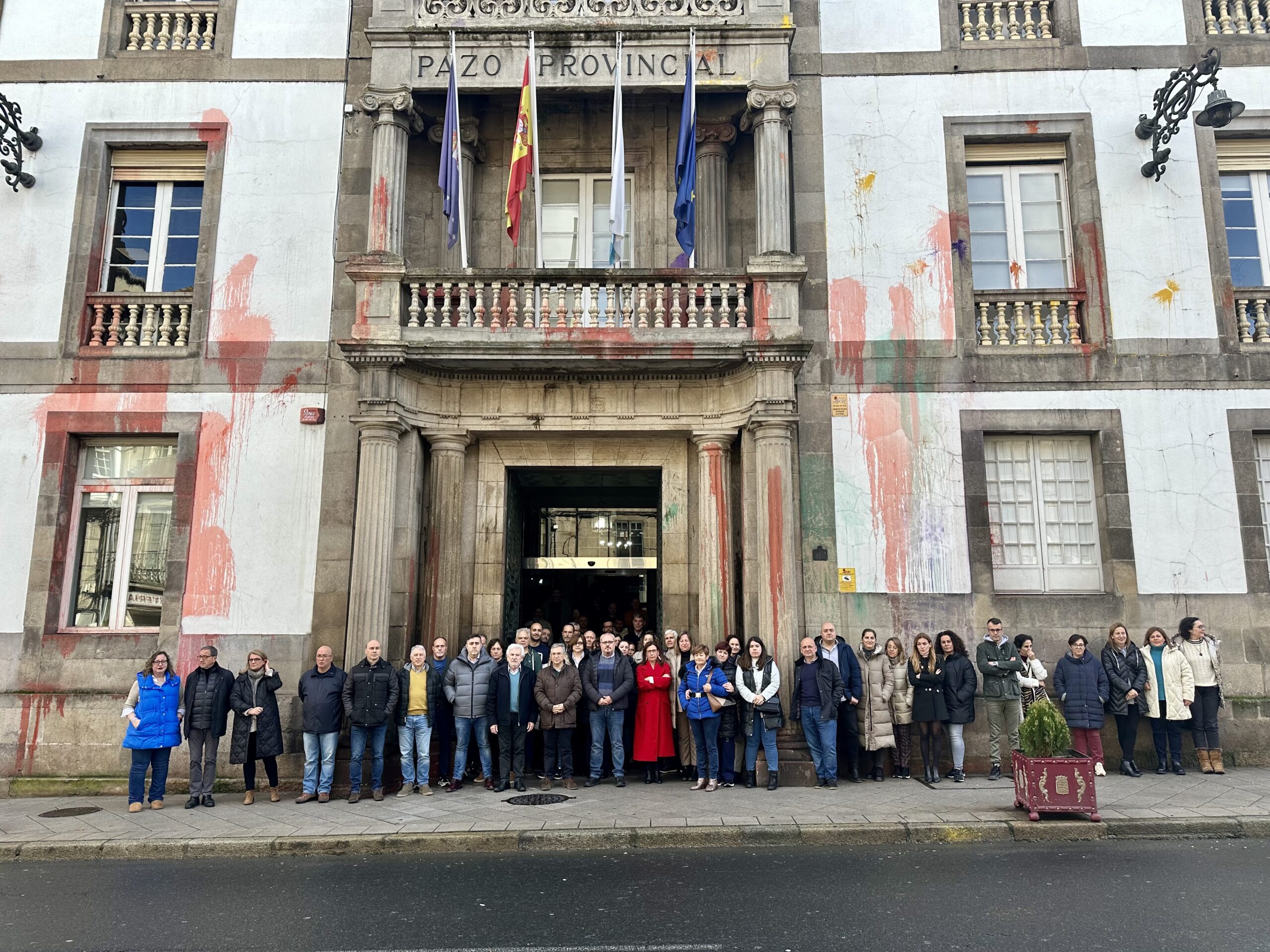 Concentración silenciosa polos garda civís asasinados en Barbate