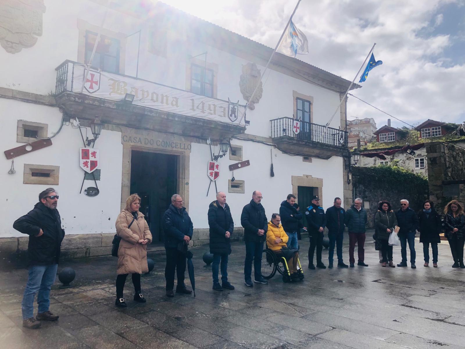 FOTONOTICIA MINUTO SILENCIO INCENDIO (3)