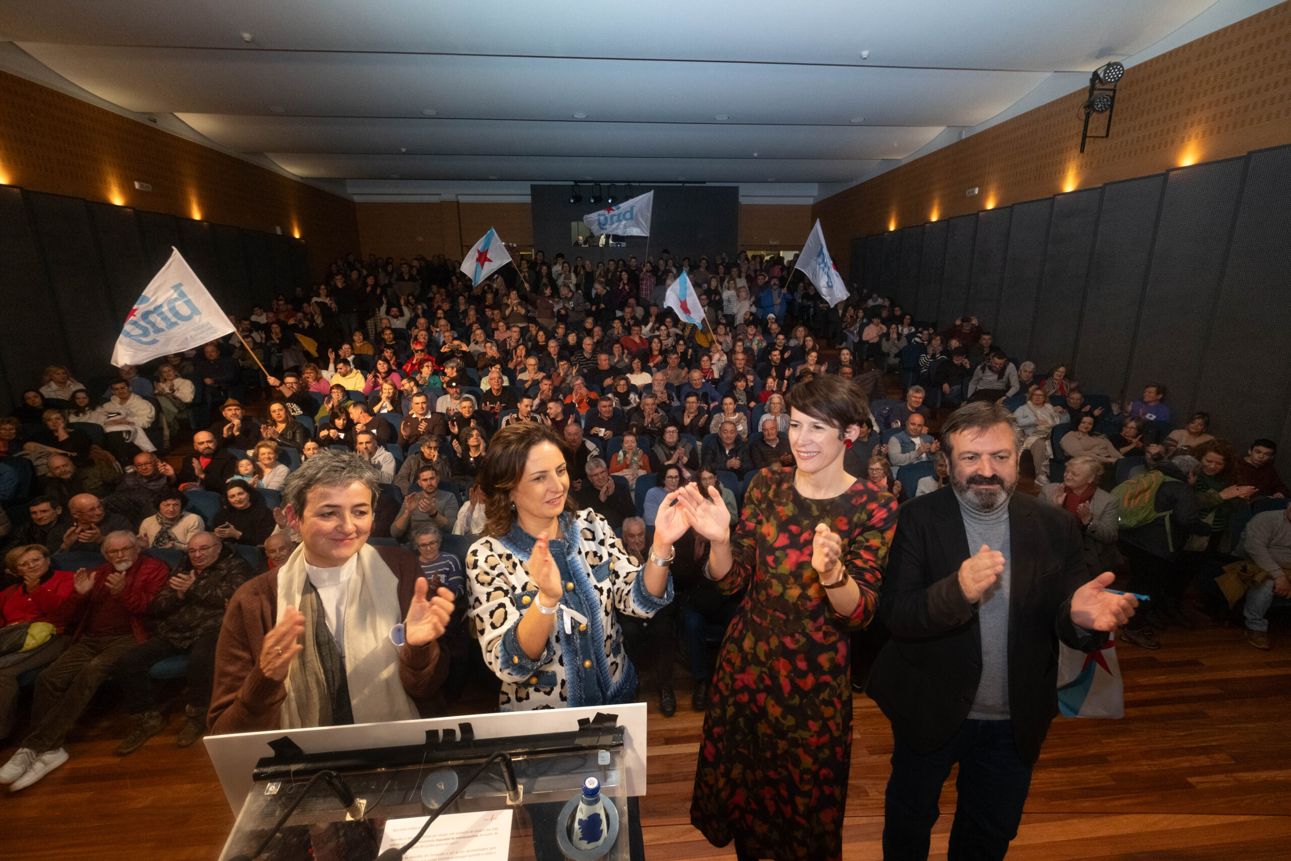 Foto Ana Pontón – mitin Tomiño 1