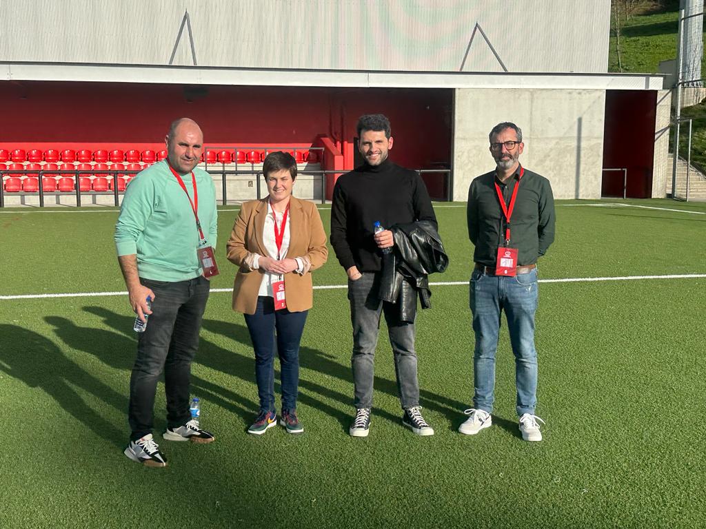 O Rosal busca alternativas sostibles ao caucho para a base do campo de fuìtbol da Mata 01