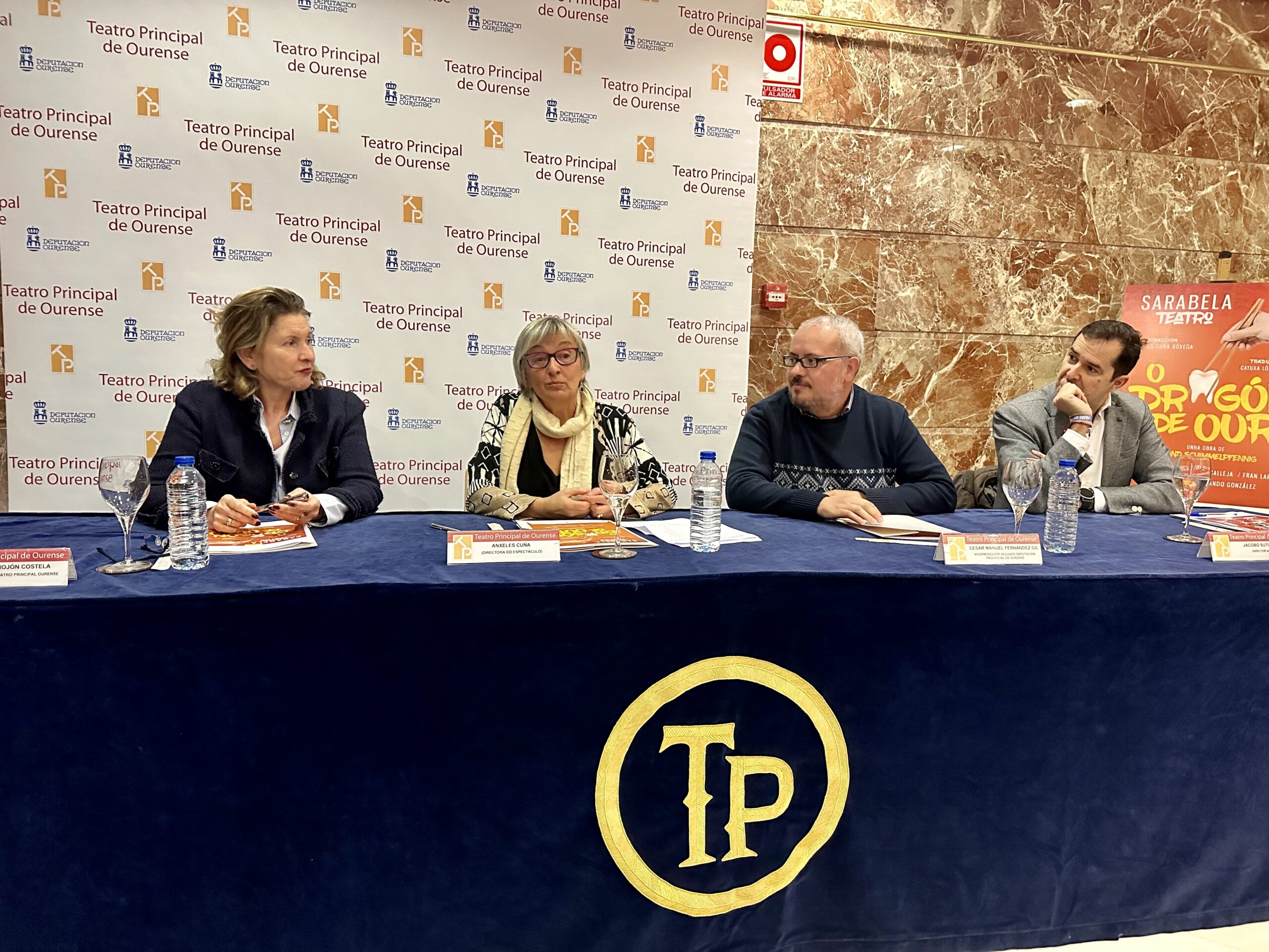 Presentación da obra O Dragón de ouro de Sarabela Teatro – 2