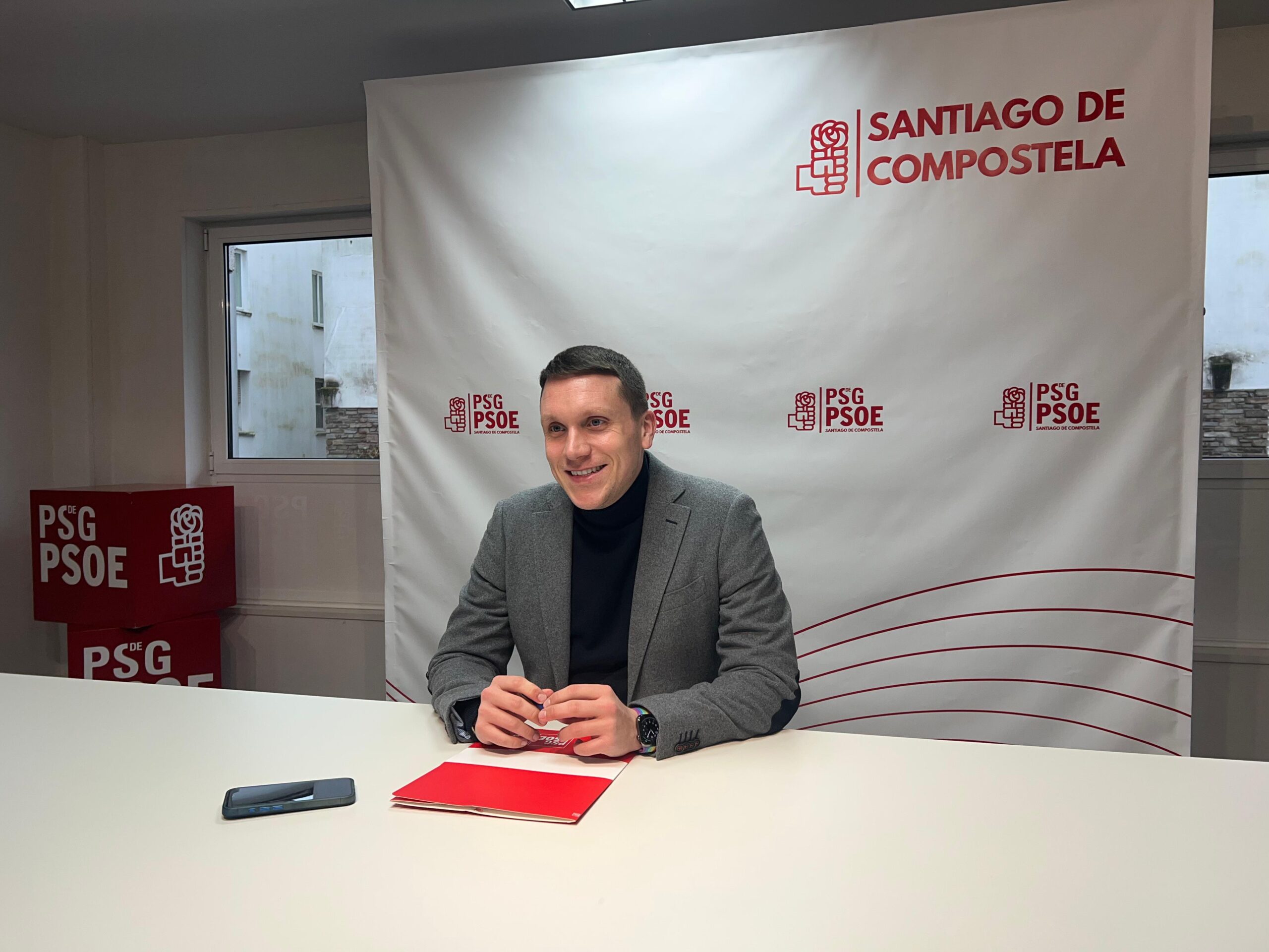 Aitor Bouza durante a rolda de prensa