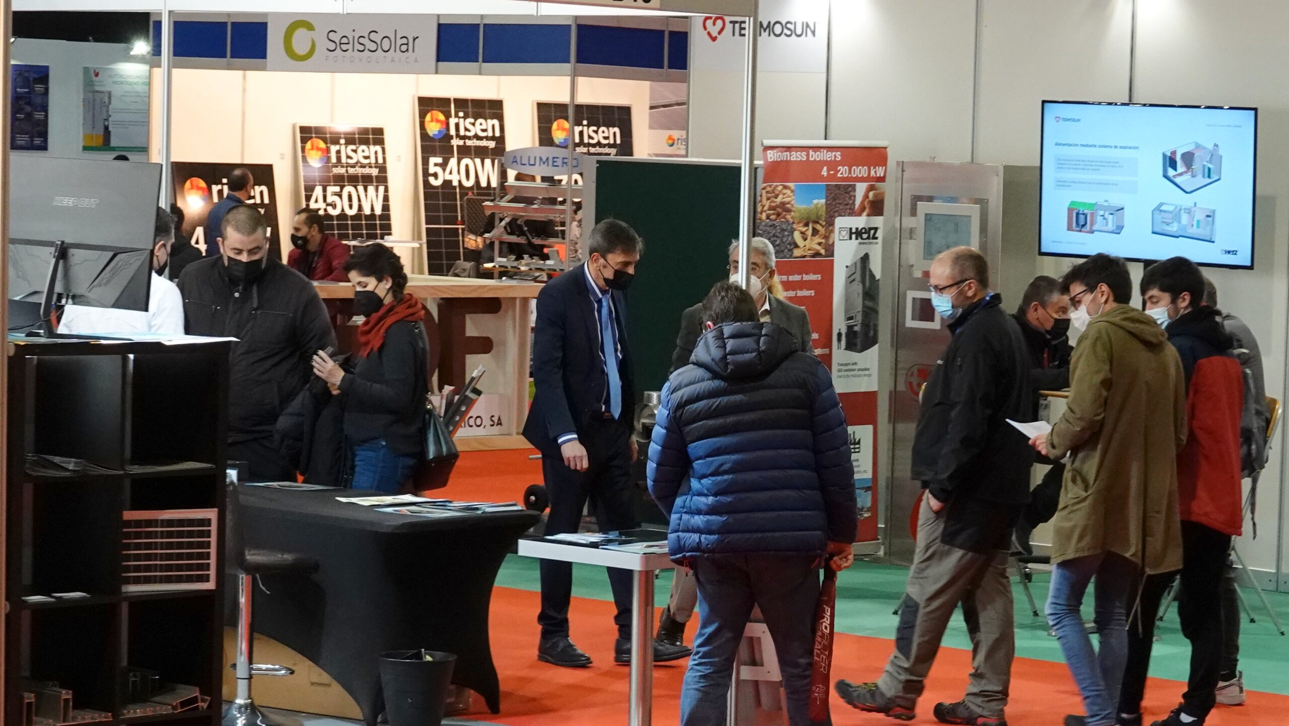 instaladores en Enerxétika 2022 DSC03527