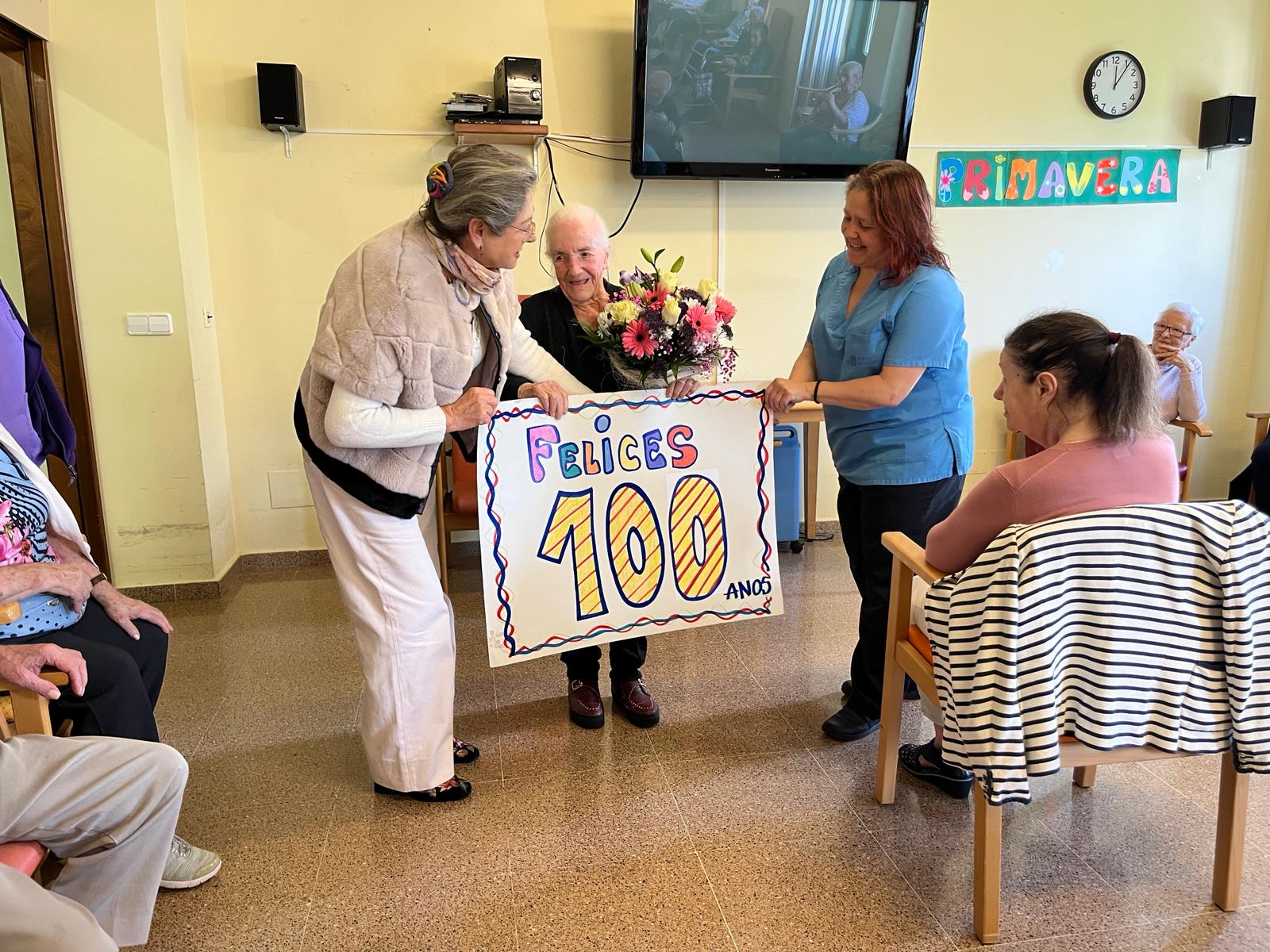 Centenaria Ortigueira María Mira (1)