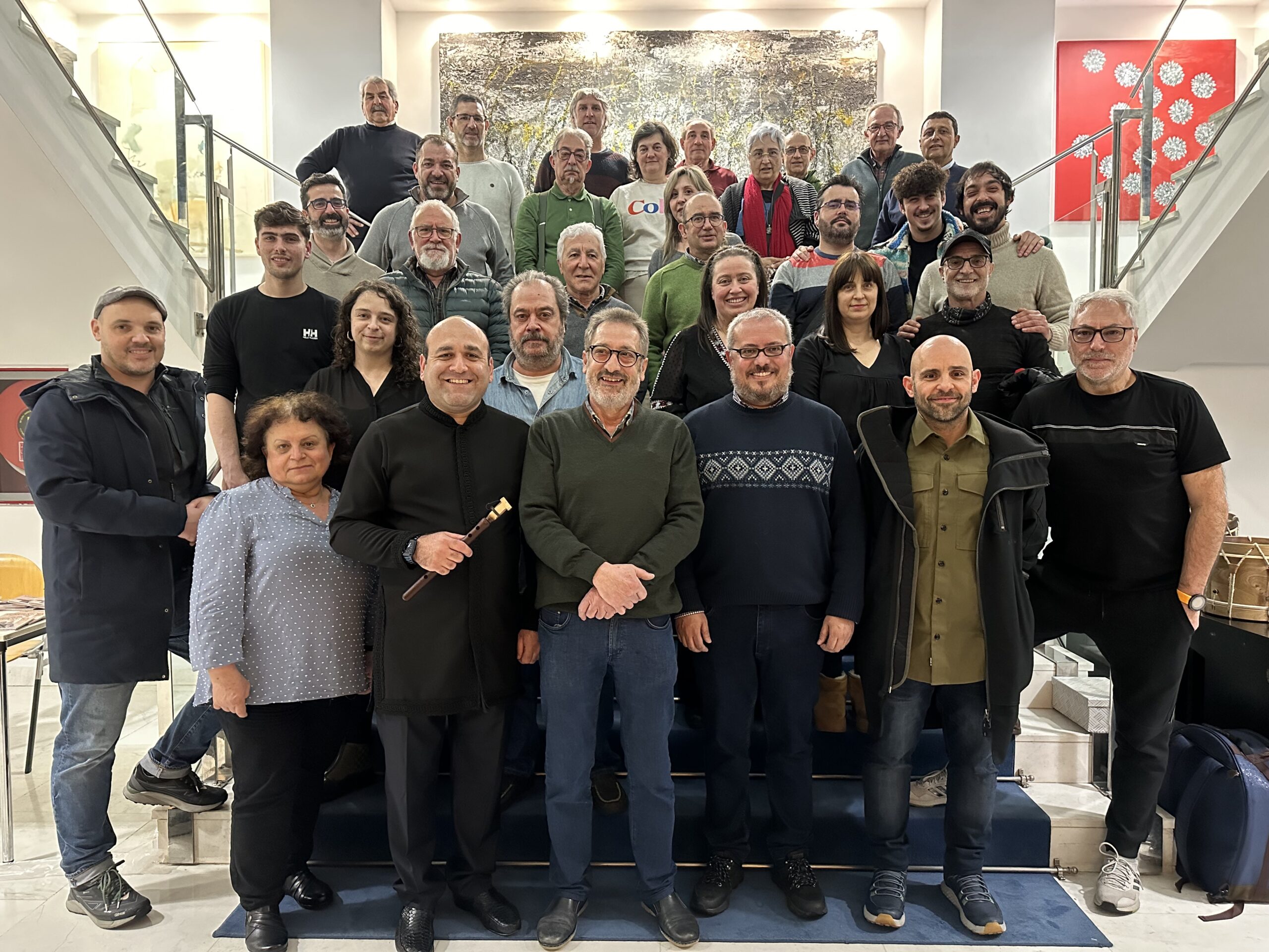 Foto de familia do acto de entrega dos diplomas do Obradoiro de Instrumentos da Deputacioìn