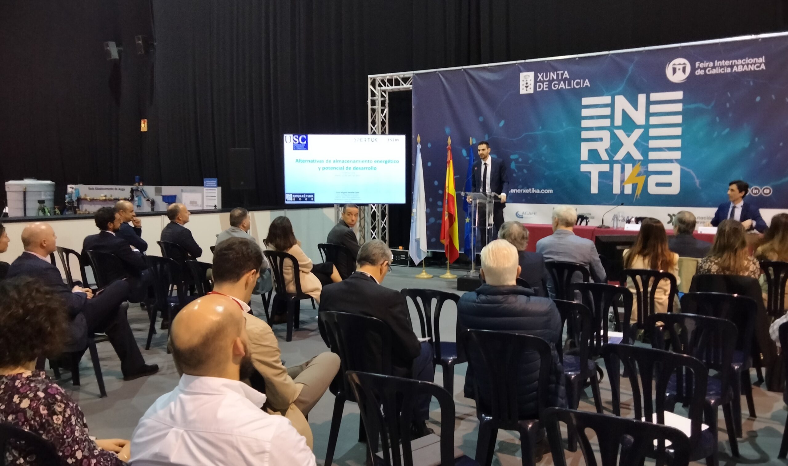 O director xeral de Planificación Enerxétika e Recursos Naturais na inauguración do INEGA – 1