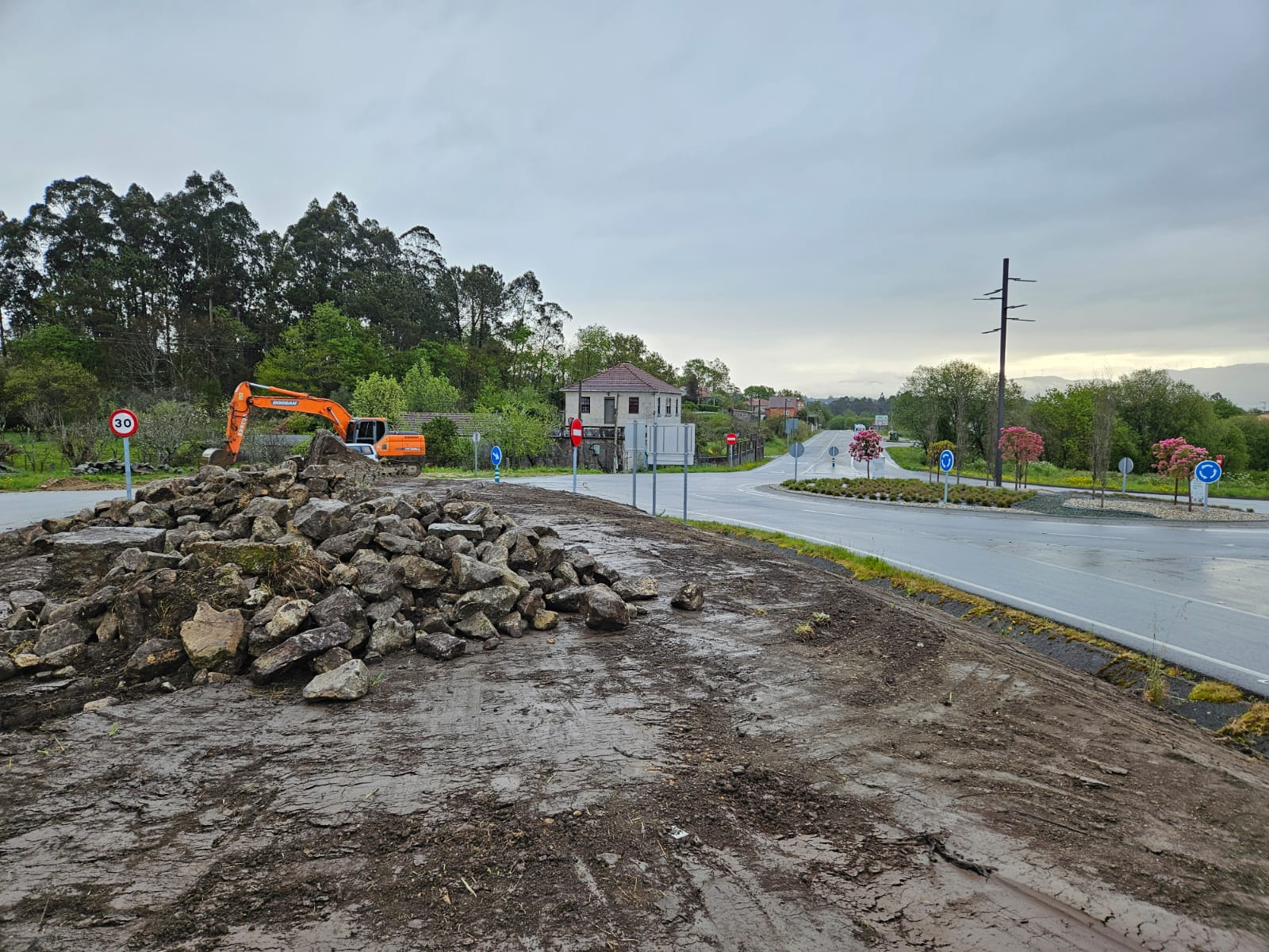 Tomiño continúa ‘Cultivando Paisaxes’ para transformar o espazo público nun grande escaparate do viveirismo
