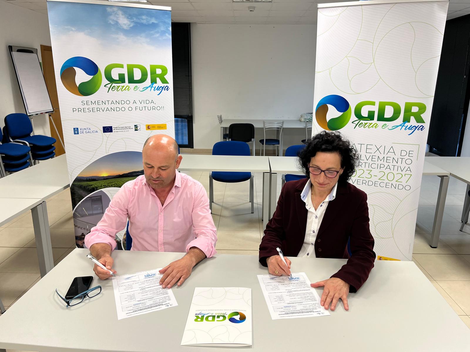 sinatura convenio EFA A CANCELA GDR TERRA E AUGA (1)