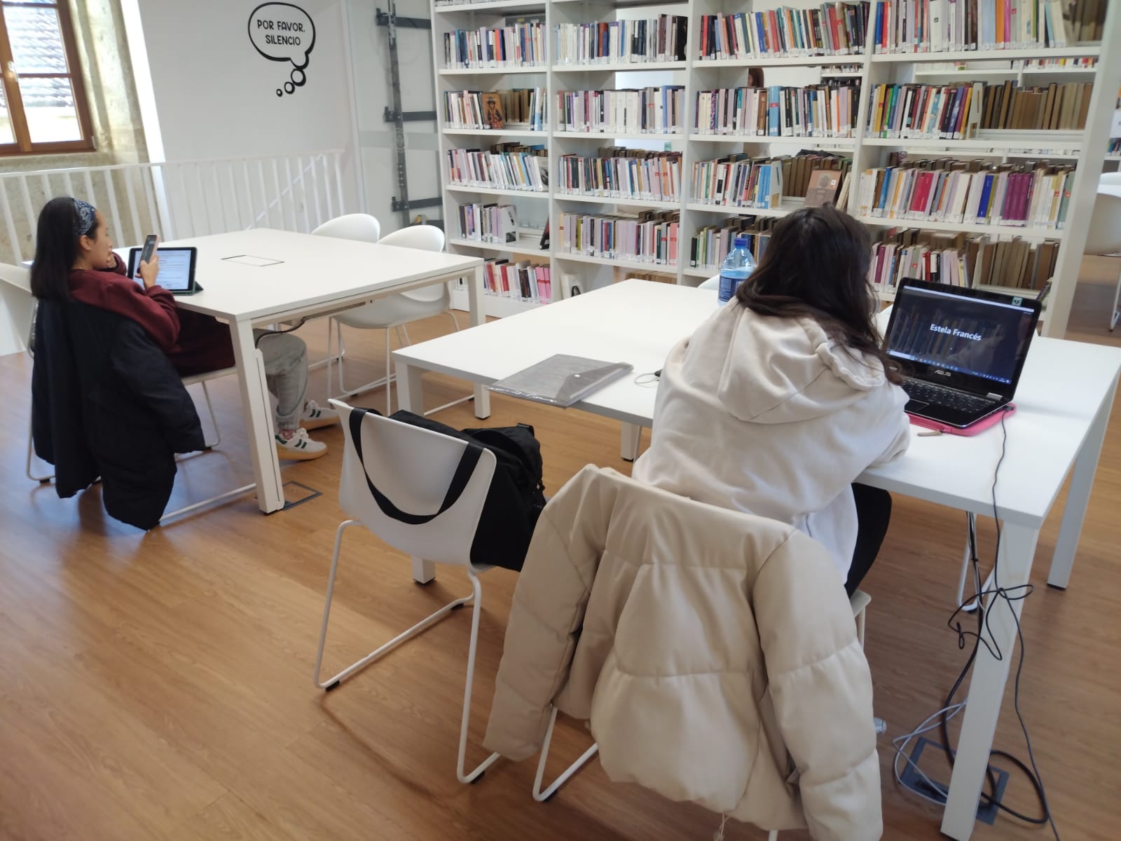 08-05-24_Estudantes Biblioteca Municipal 1