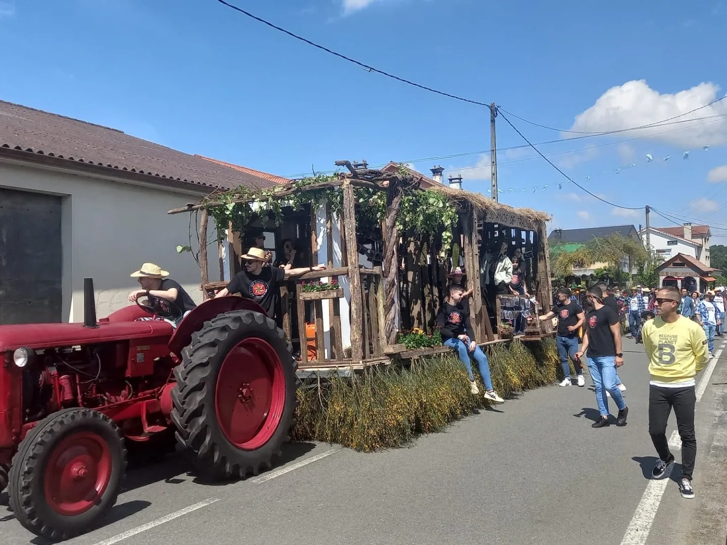 353770635_214797708161673_2280272525808241981_n