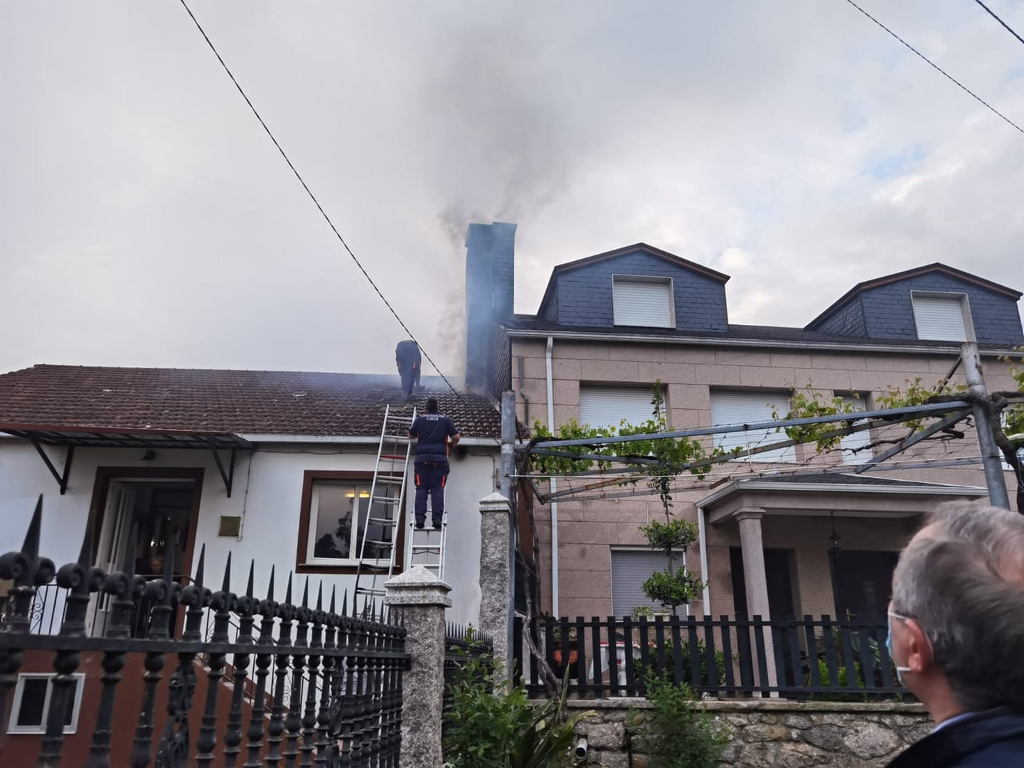 Actuación incendio Cuntis arquivo