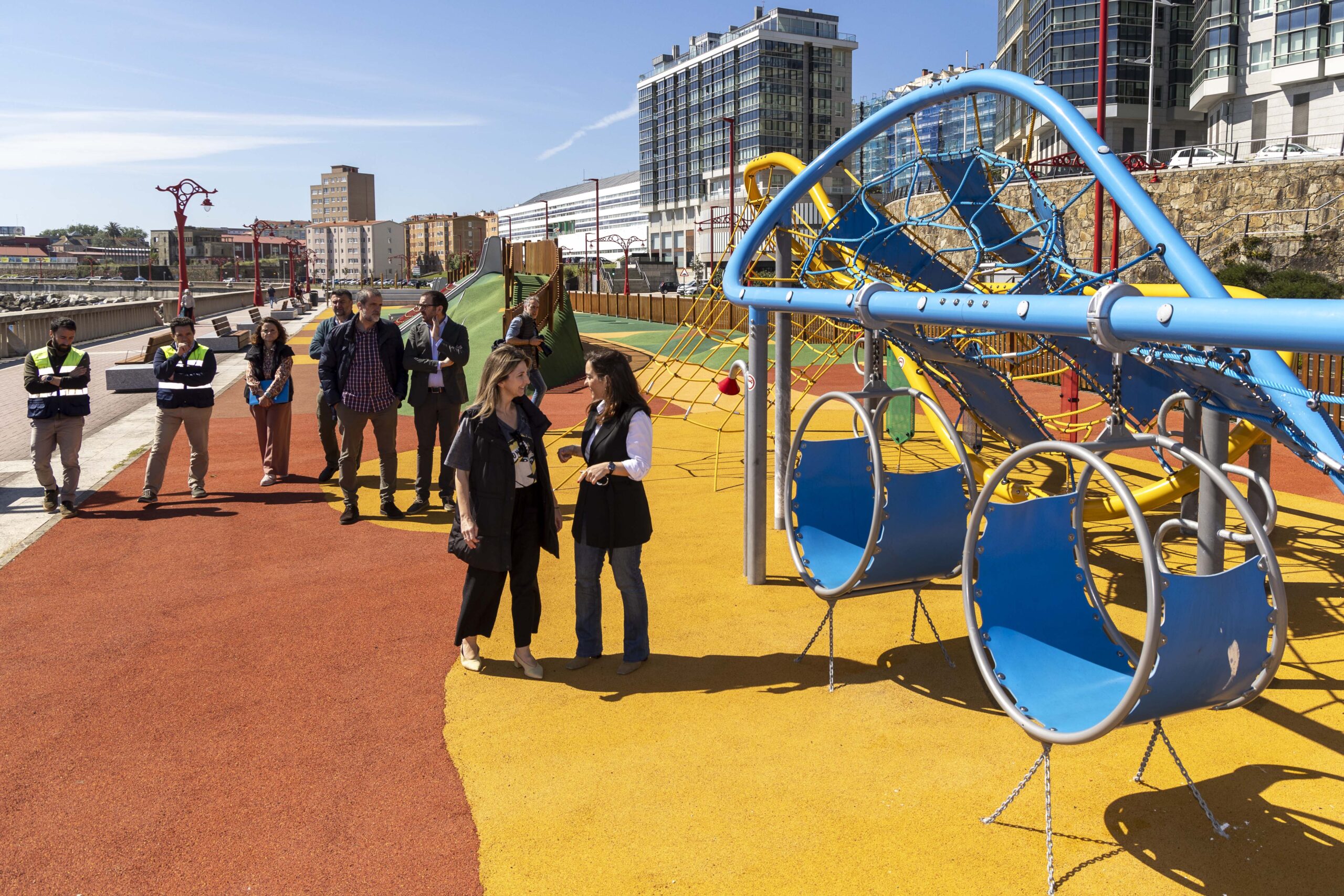 apg_20240531_ALCALDESA_OBRAS_PARQUE_INFANTIL_CALISTENIA_PELAMIOS (2)