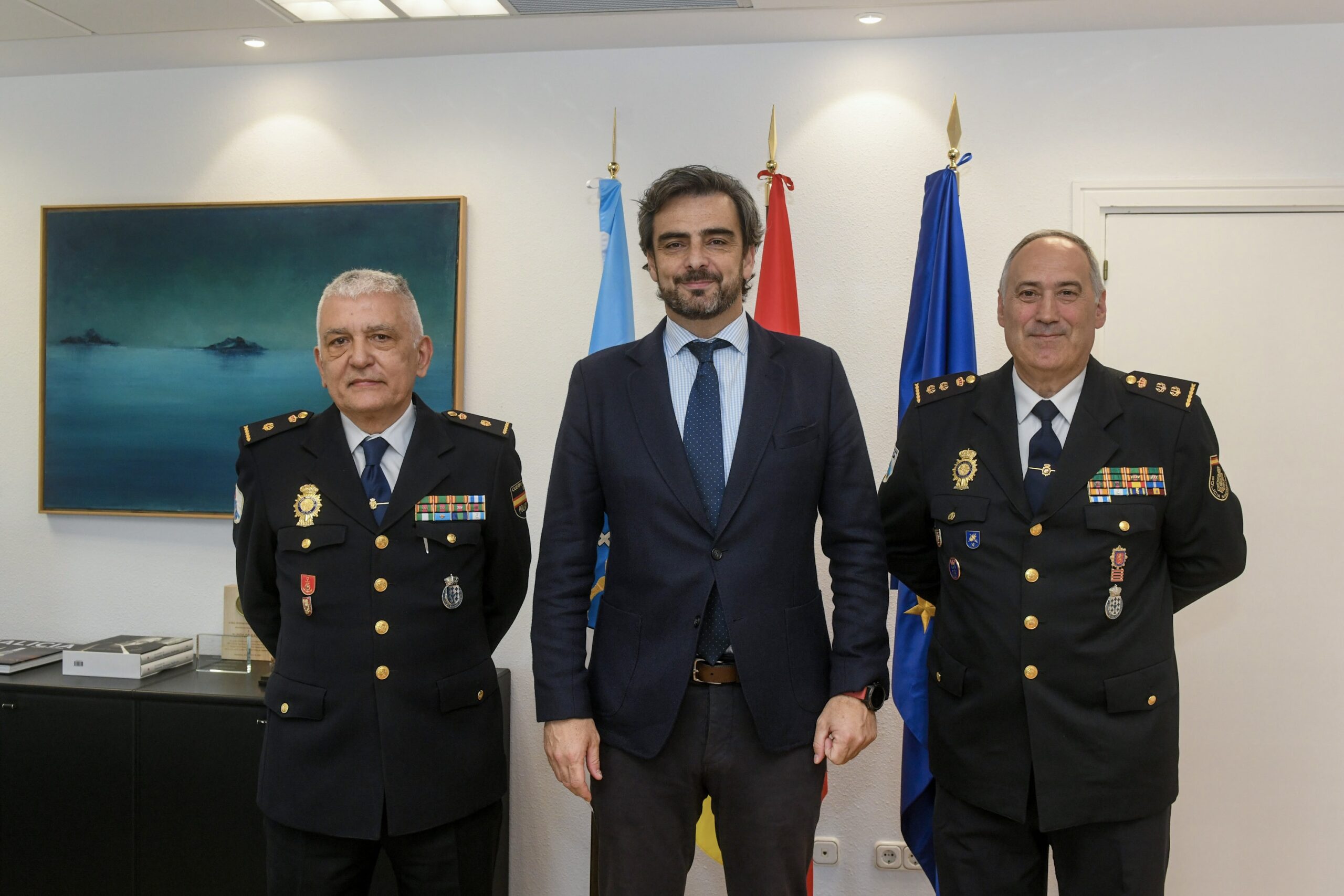 O conselleiro de Presidencia, Xustiza e Deportes,Diego Calvo, recibe ao xefe provincial da Policía Autonómica en Lugo, Javier García Amigo.