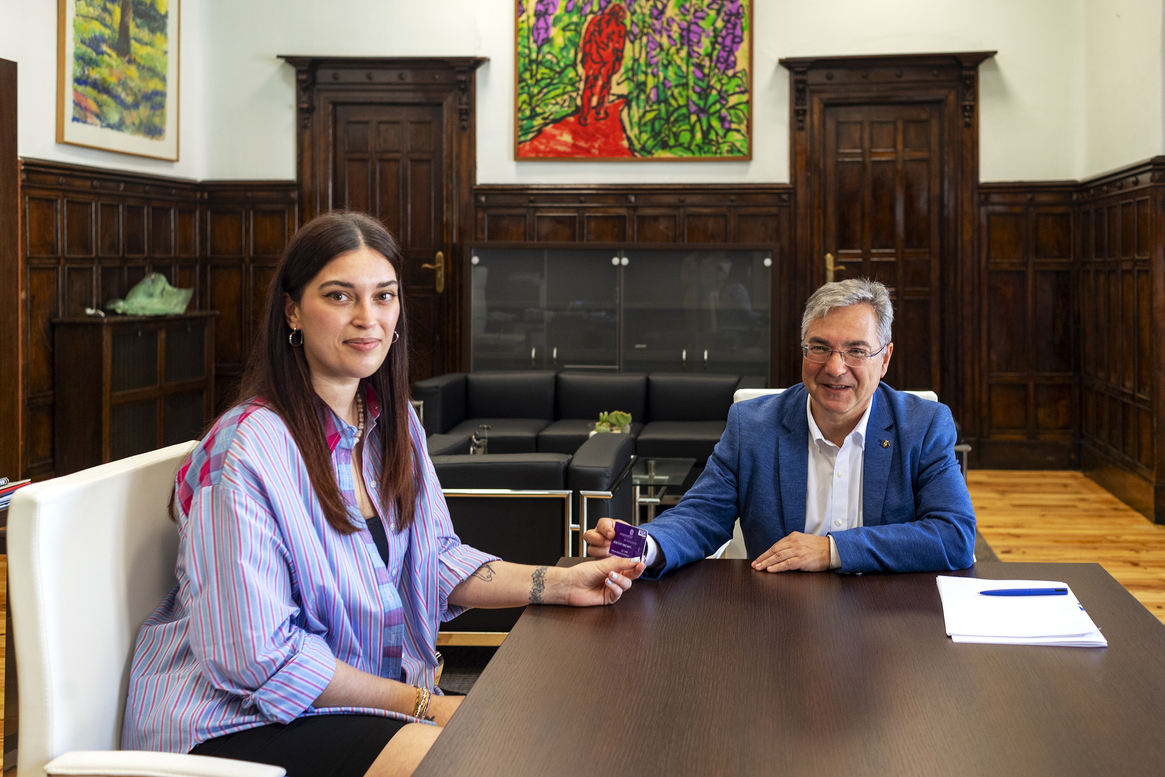 Entrega da primeira Tarxeta 8M da Deputación – 1