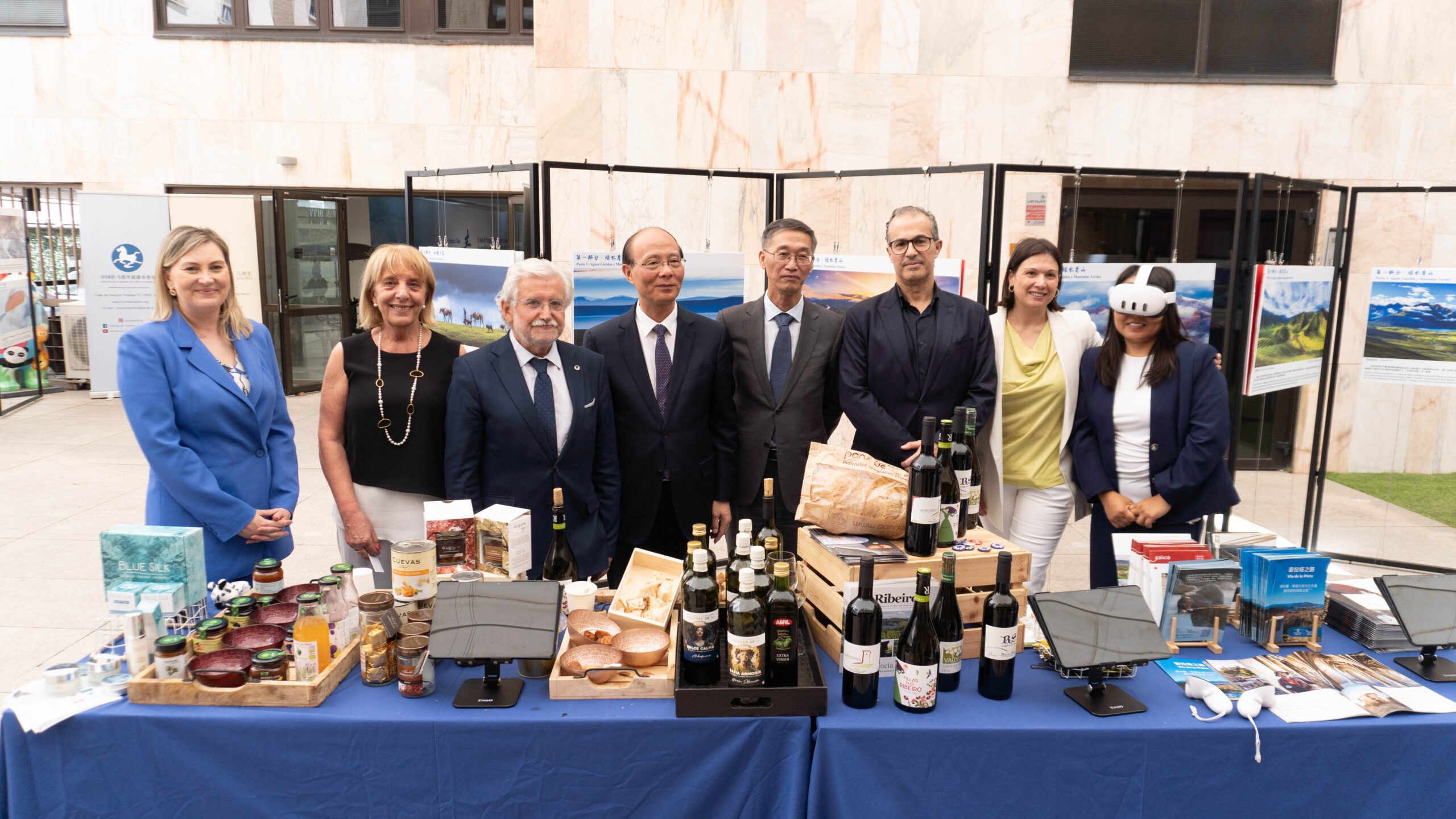 Promocioěn da provincia no Centro Cultural de China en Madrid – 1