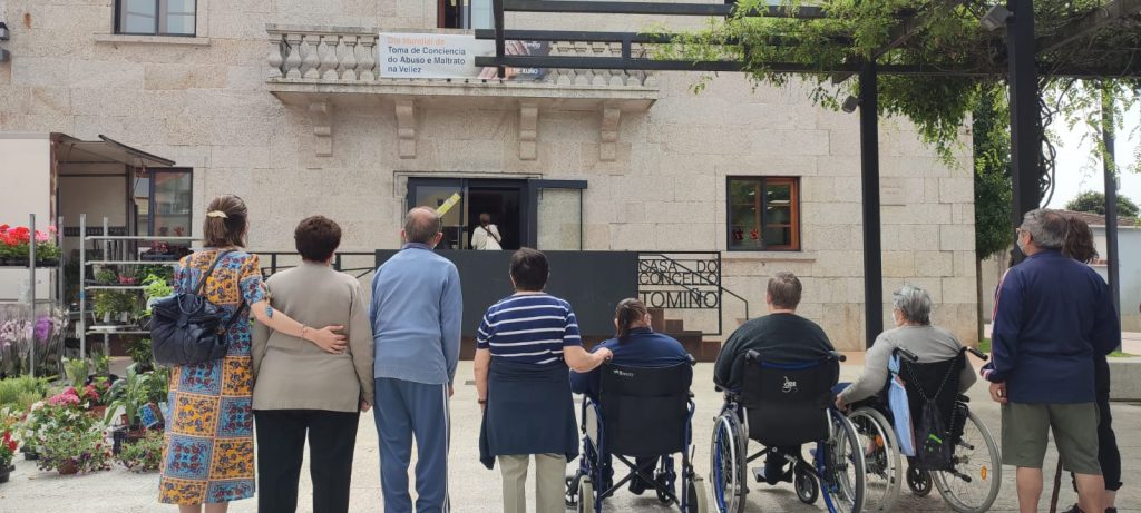 Tomiño alza a voz contra o abuso e maltrato ás persoas maiores