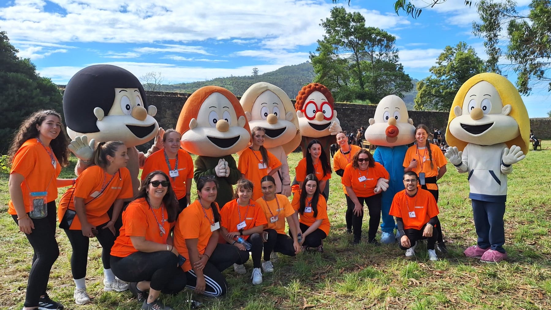 festa miudiña monitores