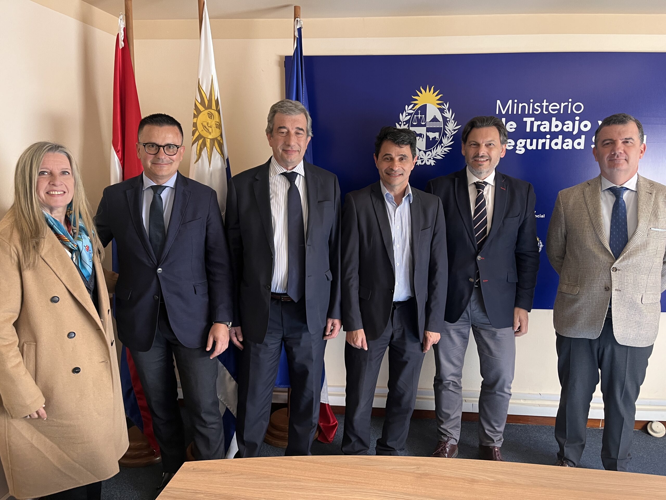 20240727 Emprego ministro Trabajo Uruguai 1