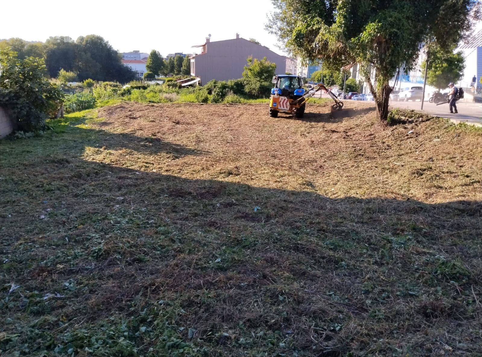 desbroce aparcadoiros (2)