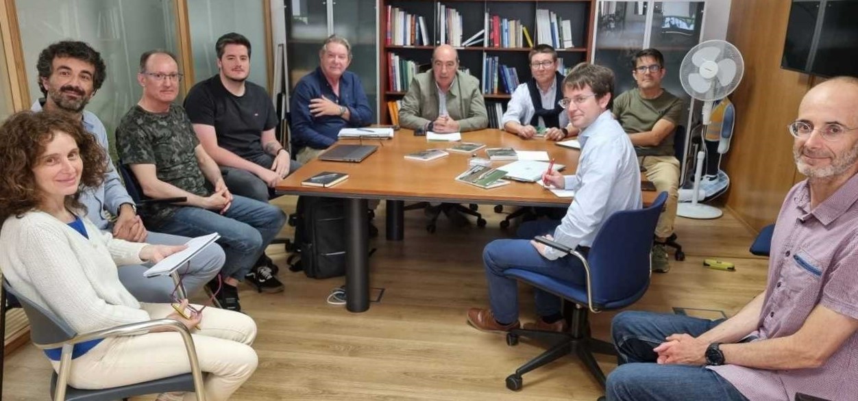 240827 IET AXI visor estradas