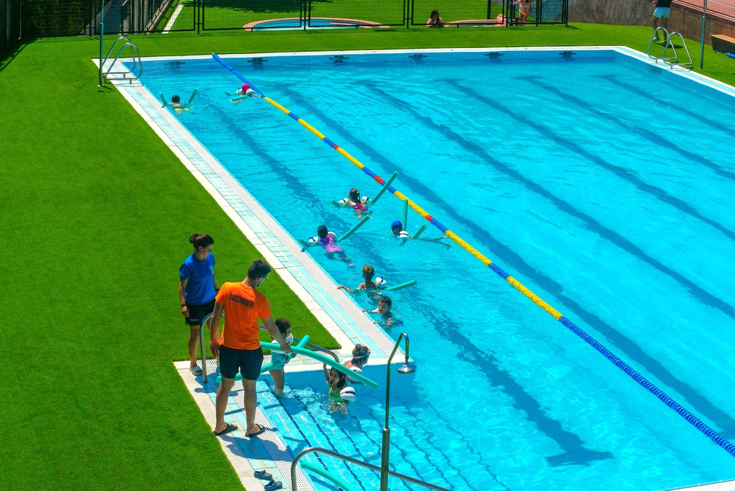 CURSOS NATACIÓN 2024