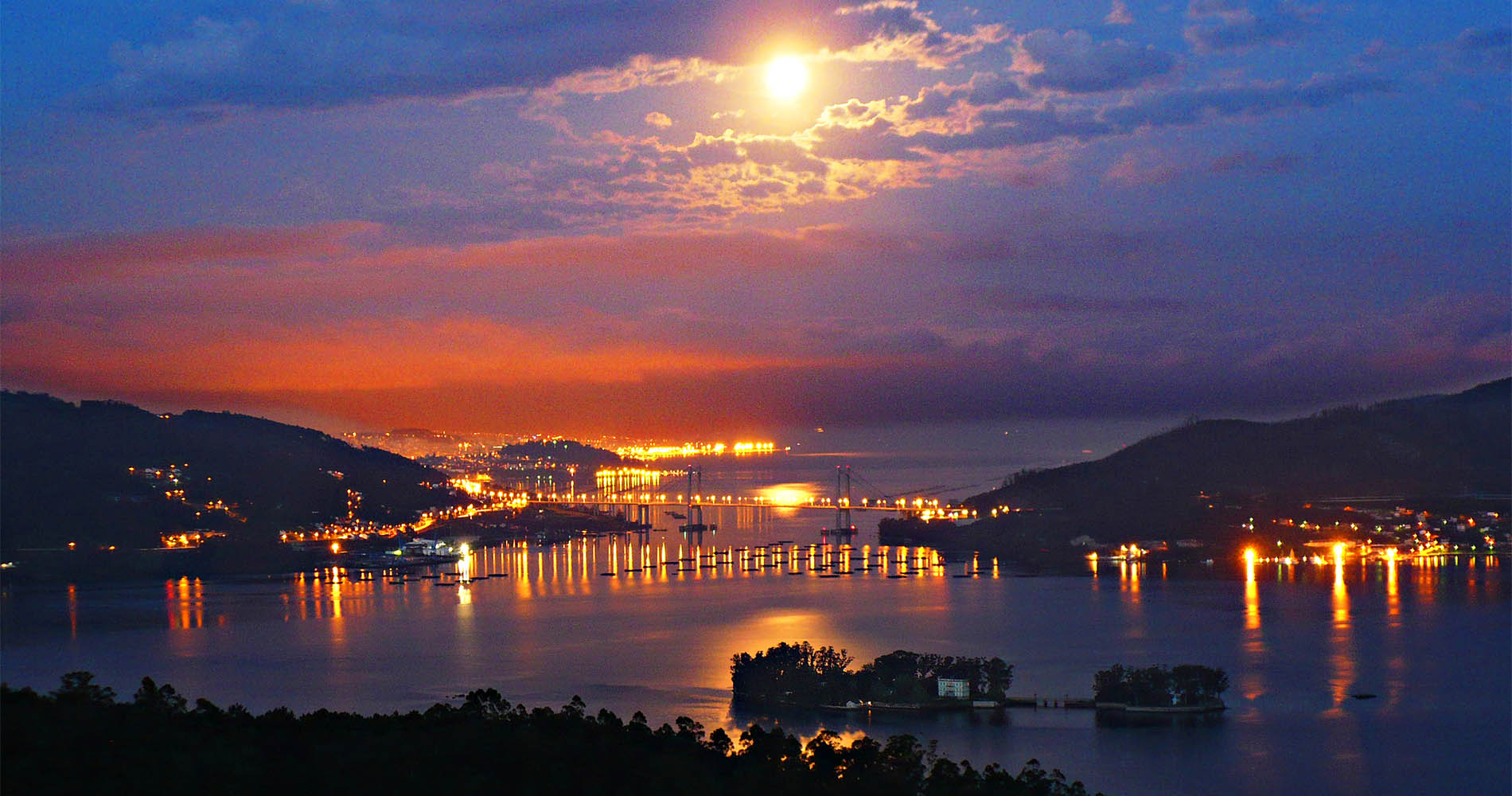 Enseada-Isla-de-San-Simon-NOITE