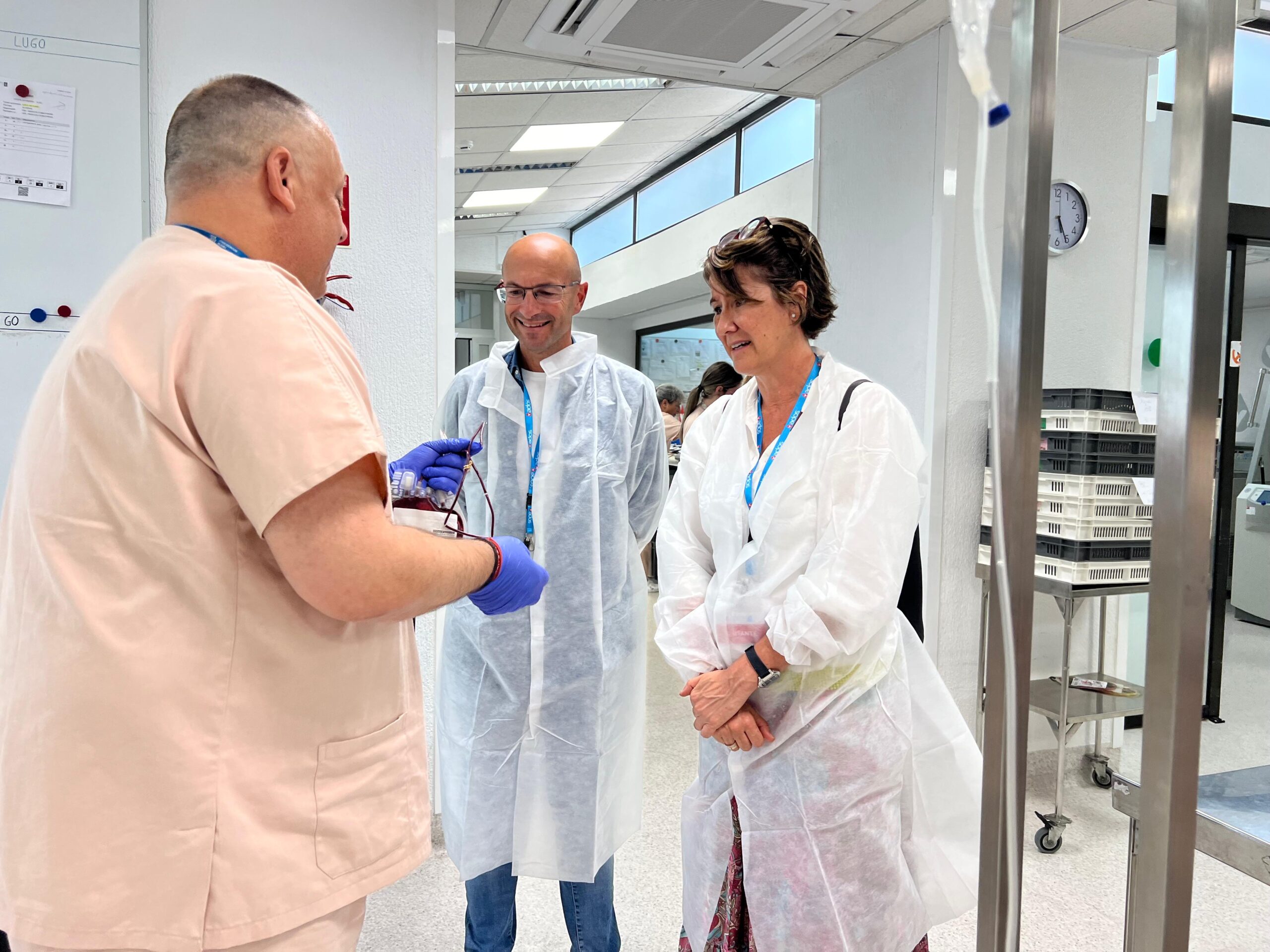 IMAXE – Gonzalo Muíños e Marta Álvarez na visita a ADOS