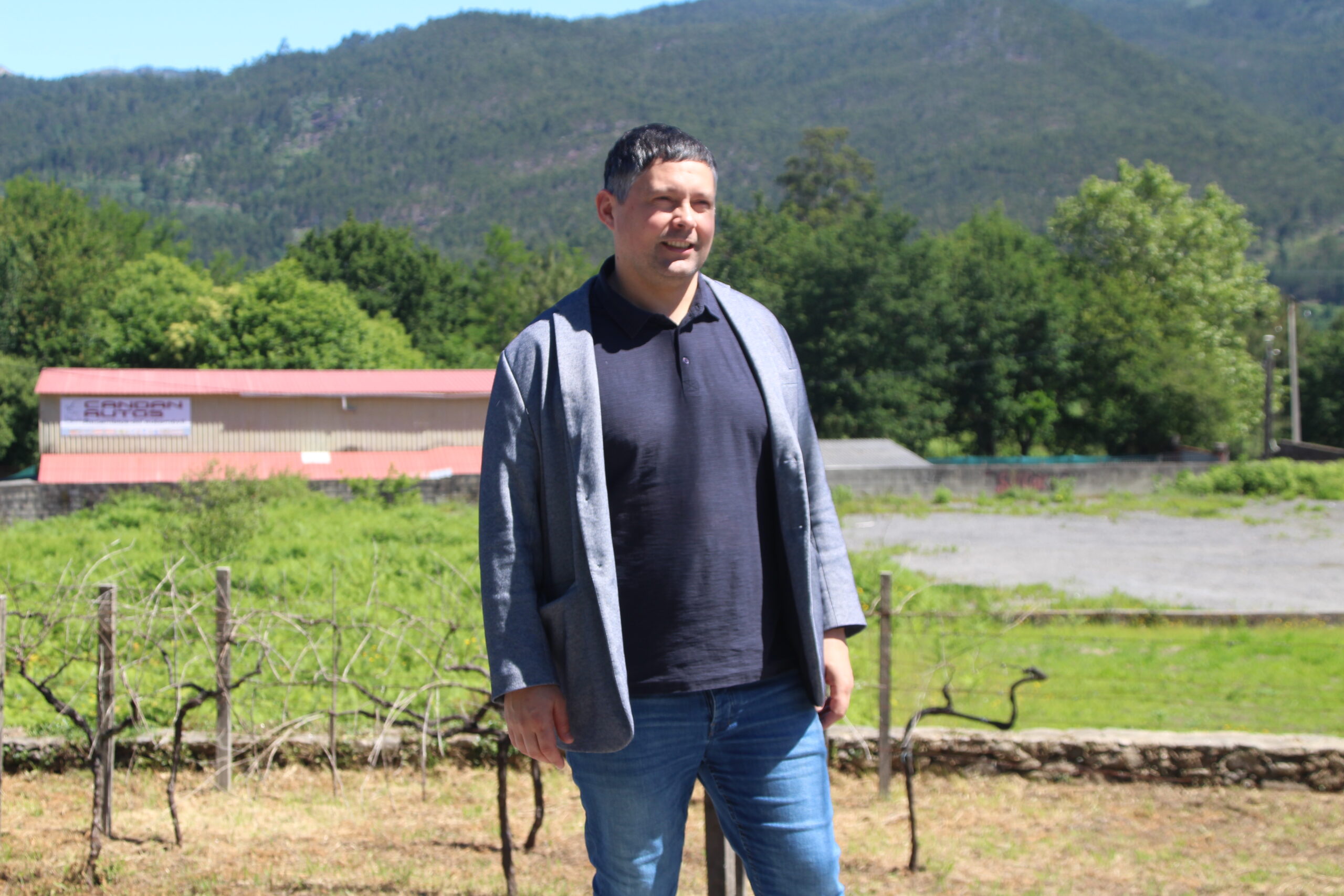manu lourenzo visitando zona do ecoparque empresarial