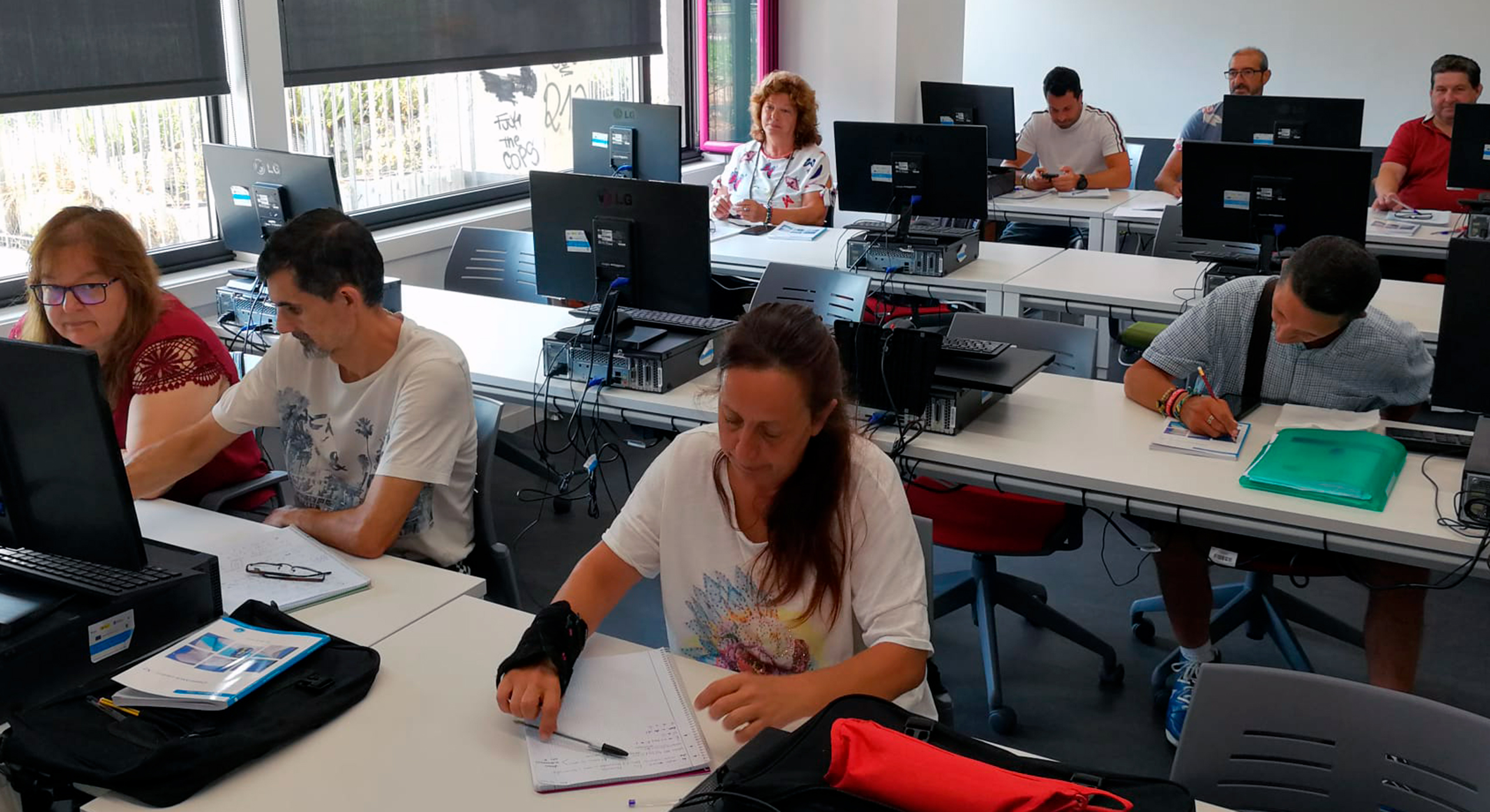 ynWdoRYZKT-inicio-comunicacion-galego—vigo