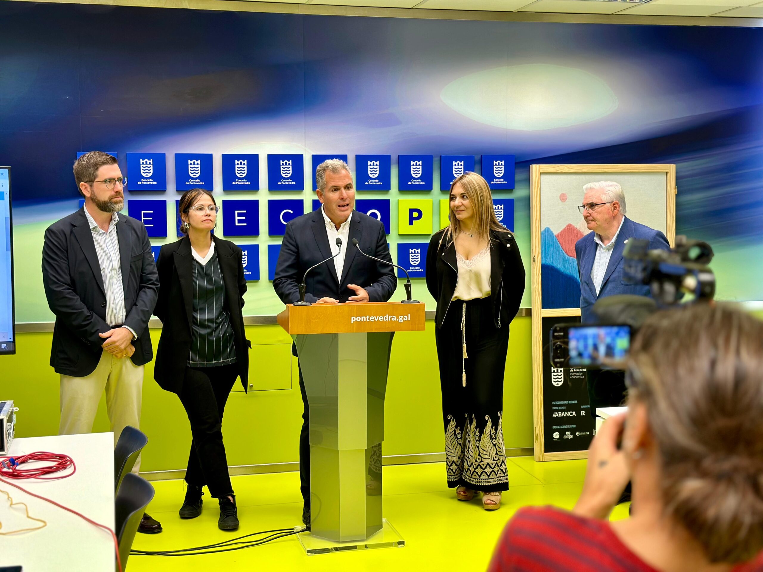 20240911_rafa domínguez_presentación pont up store (1)