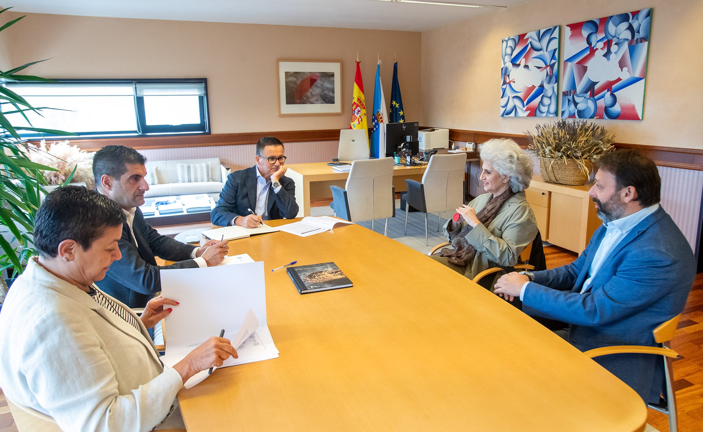 20240913 conselleiro reunión artesans