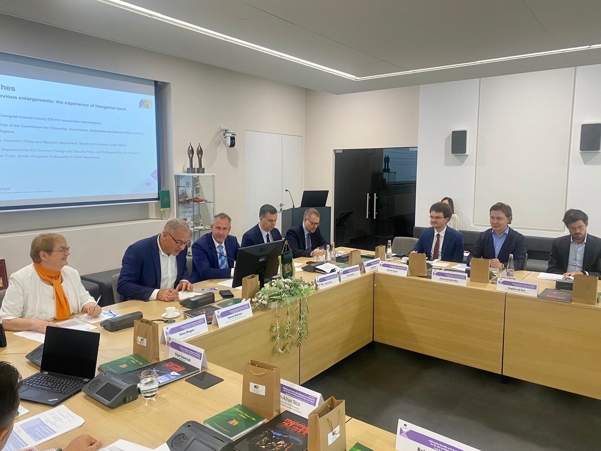 20240913DXRREECivexHungria (1)