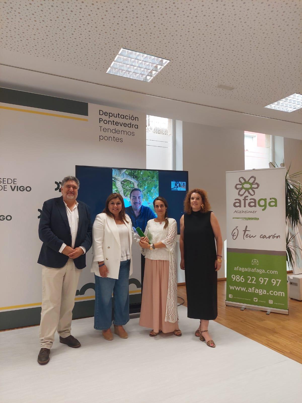 20240918_sandra bastos_entrega premio relato curto afaga1