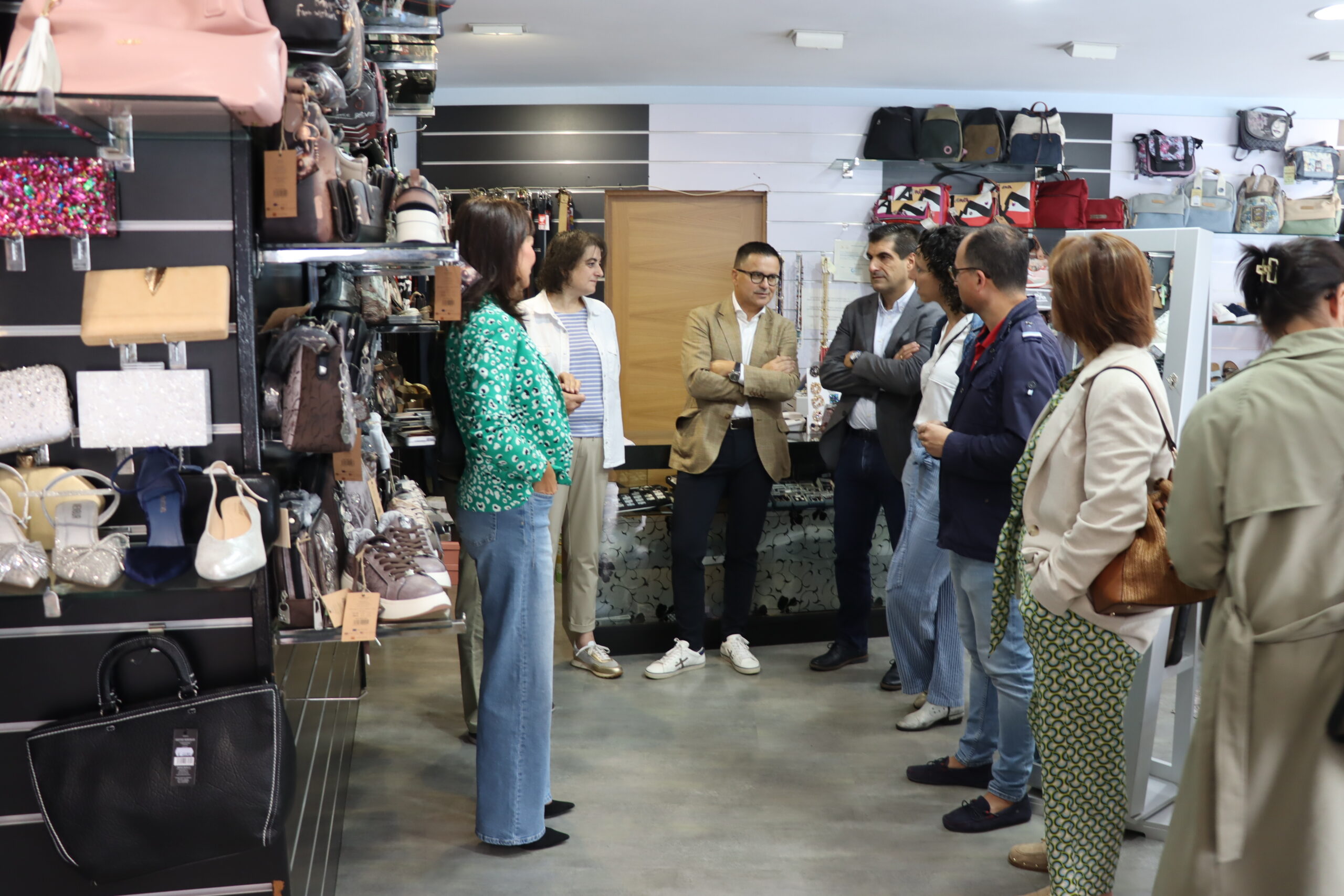 20240921 conse Chantada visita comercio