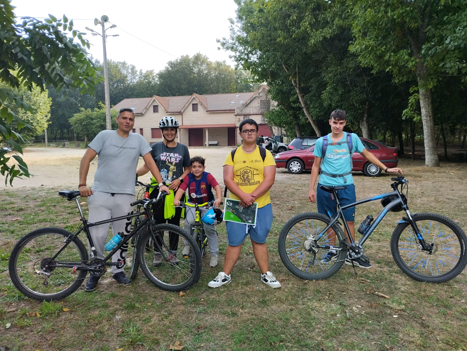 9541d653-bcb5-49b6-b81b-1fbfe206b795 (1)