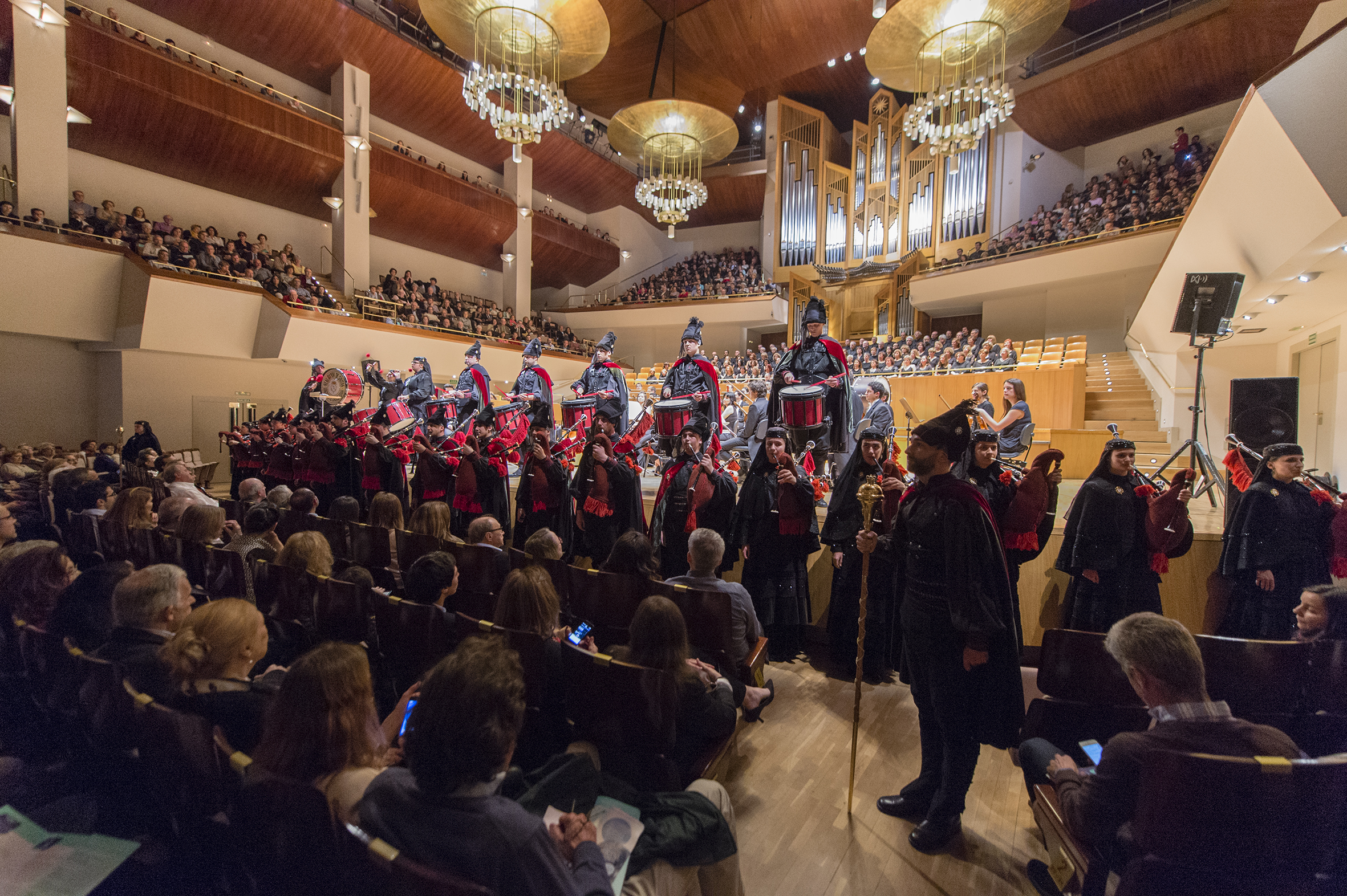 Foto 40 aniversario escola e Real Banda de gaitas (2)