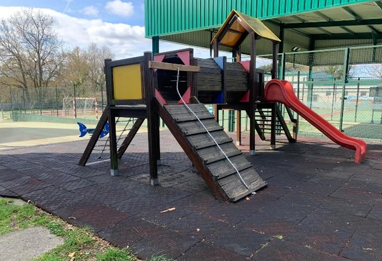 PARQUE CEIP Antonio Blanco Rodríguez en Covelo
