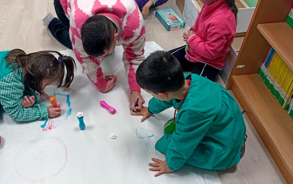 SgnQKJtrDc-tarefa-de-sensibilizacion-de-cogami-en-colexio