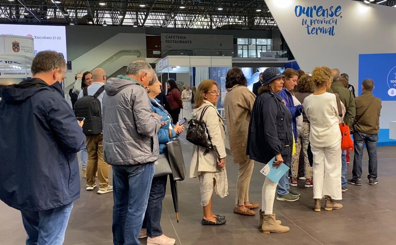 Solicitantes sesións balnearias no expostor da Deputación (1)