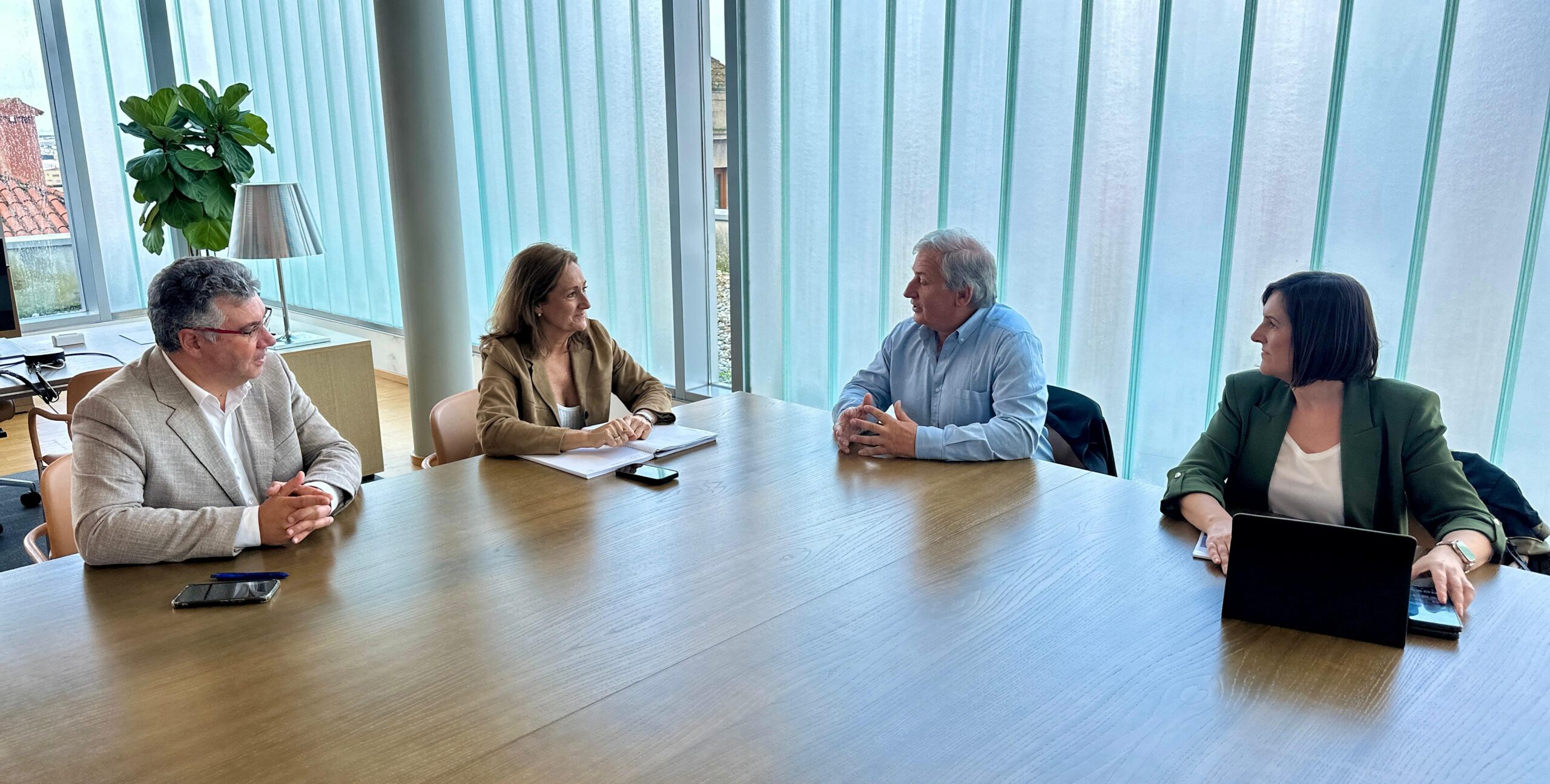 20241016_luisa sanchez_empresarios redondela