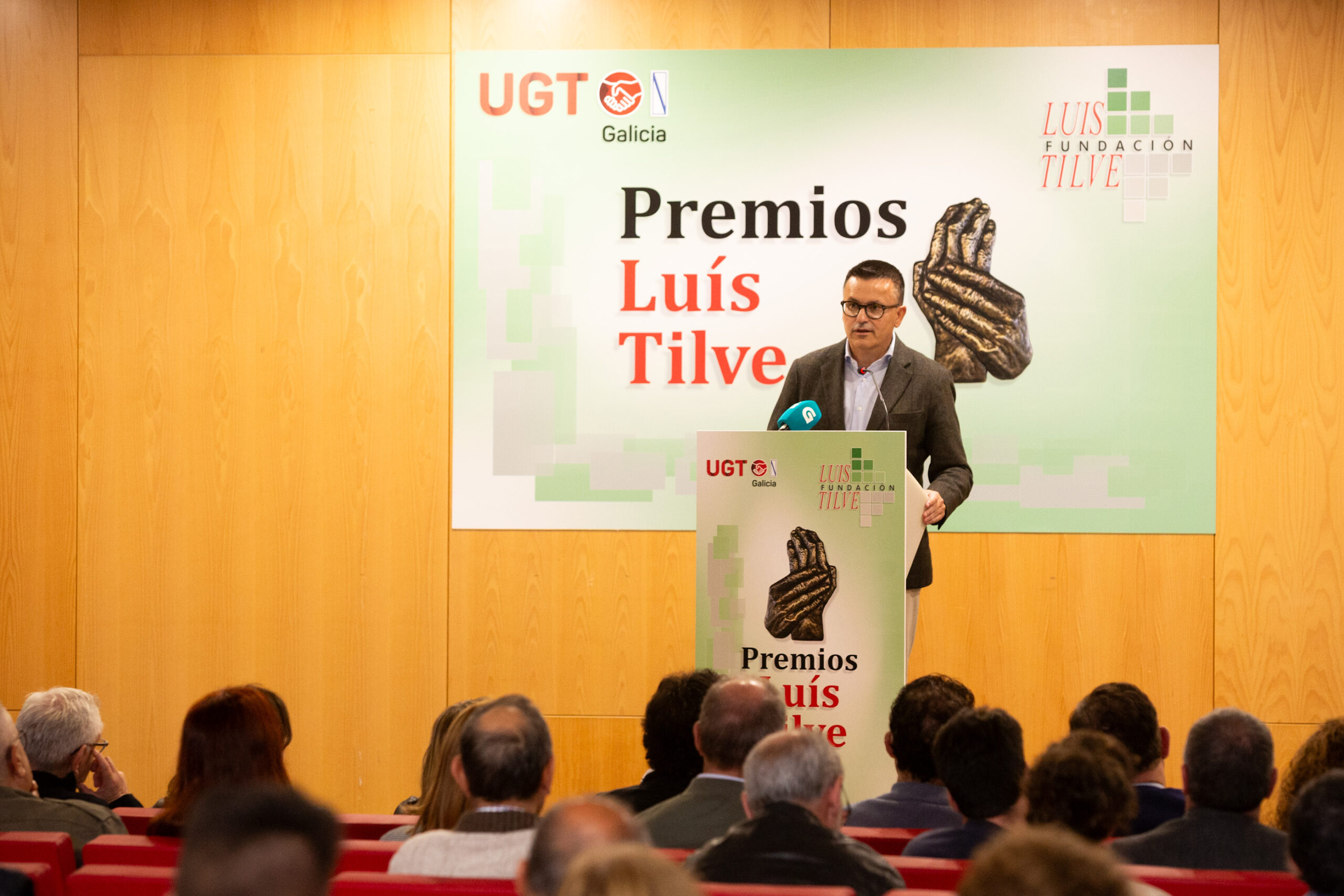 20241029 conselleiro premios Luís Tilve 1