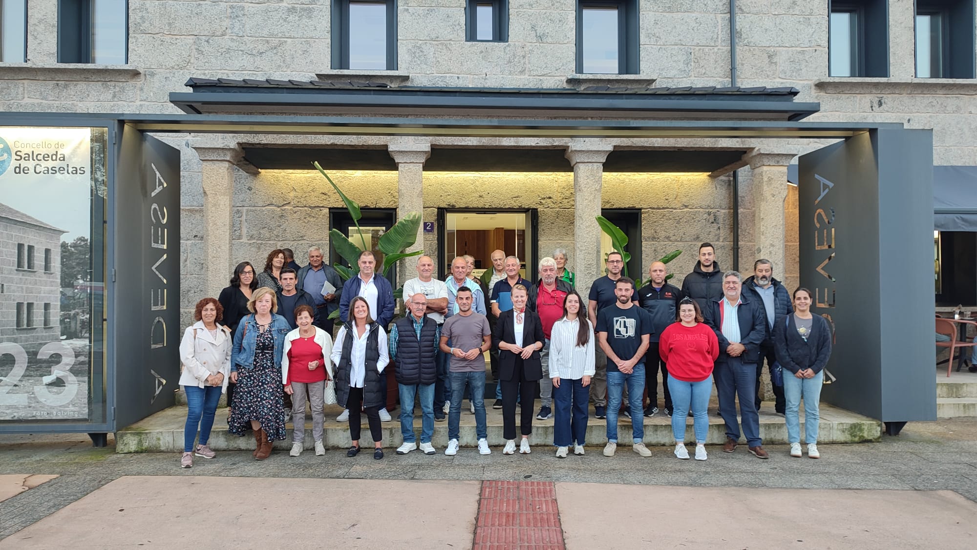 FOTO DE FAMILIA GOBERNO + COLECTIVOS