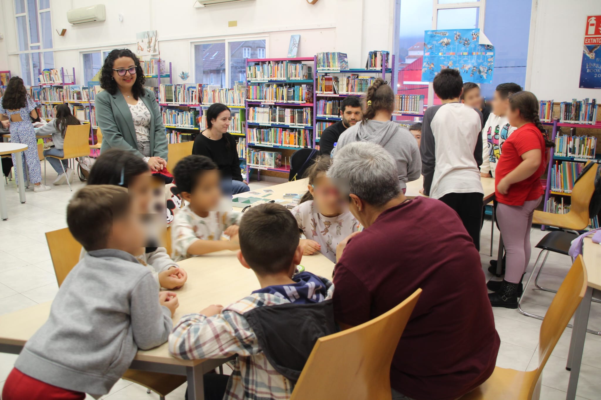 a concelleira de Cultura na xornada de xogos de mesa