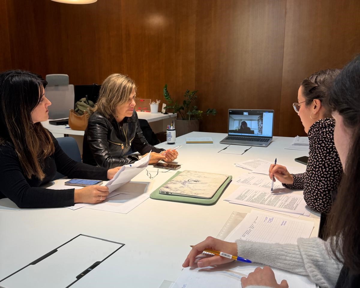 reunión Residencia Artistas medios