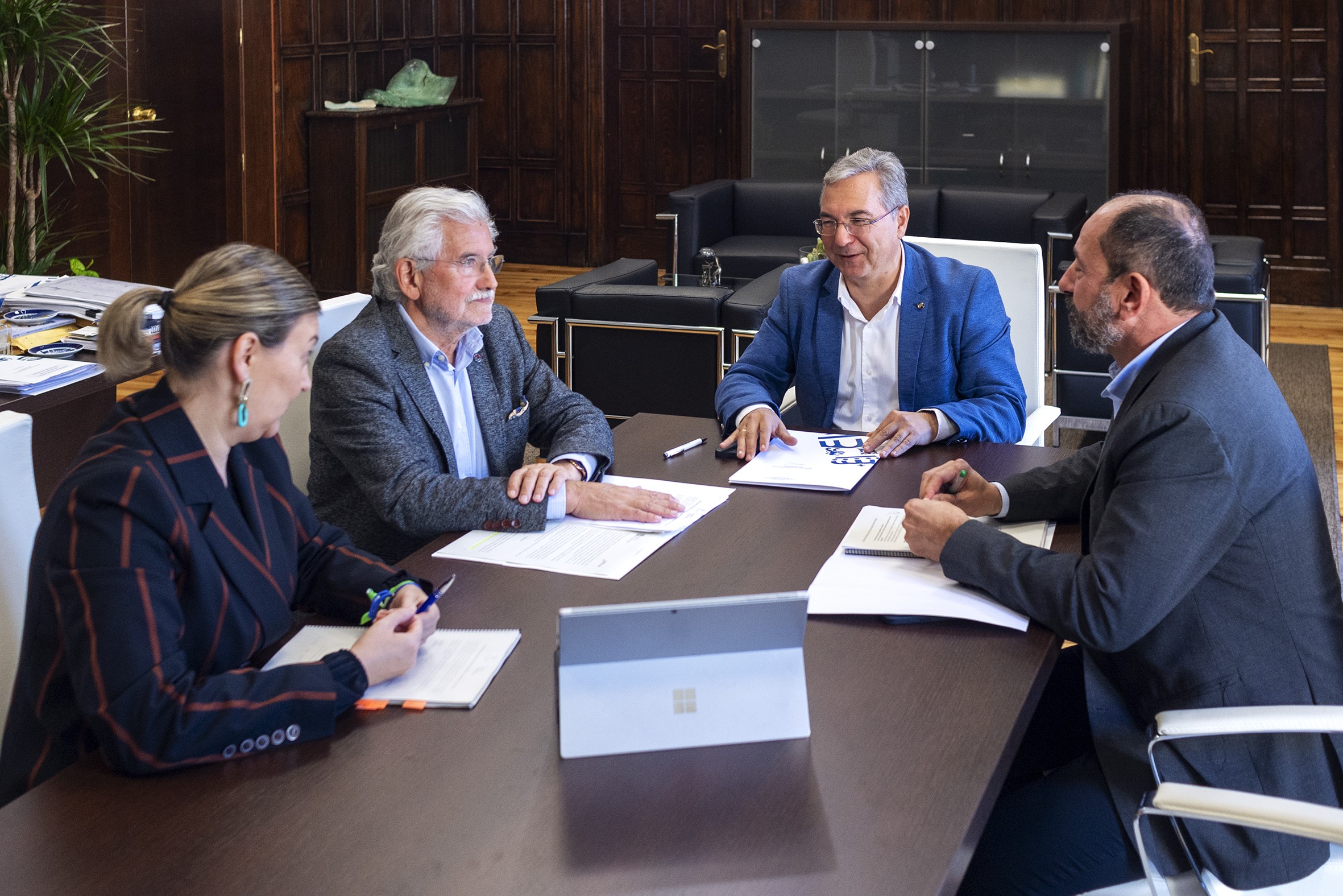 20241112 NPReuniónDeputaciónOurense1