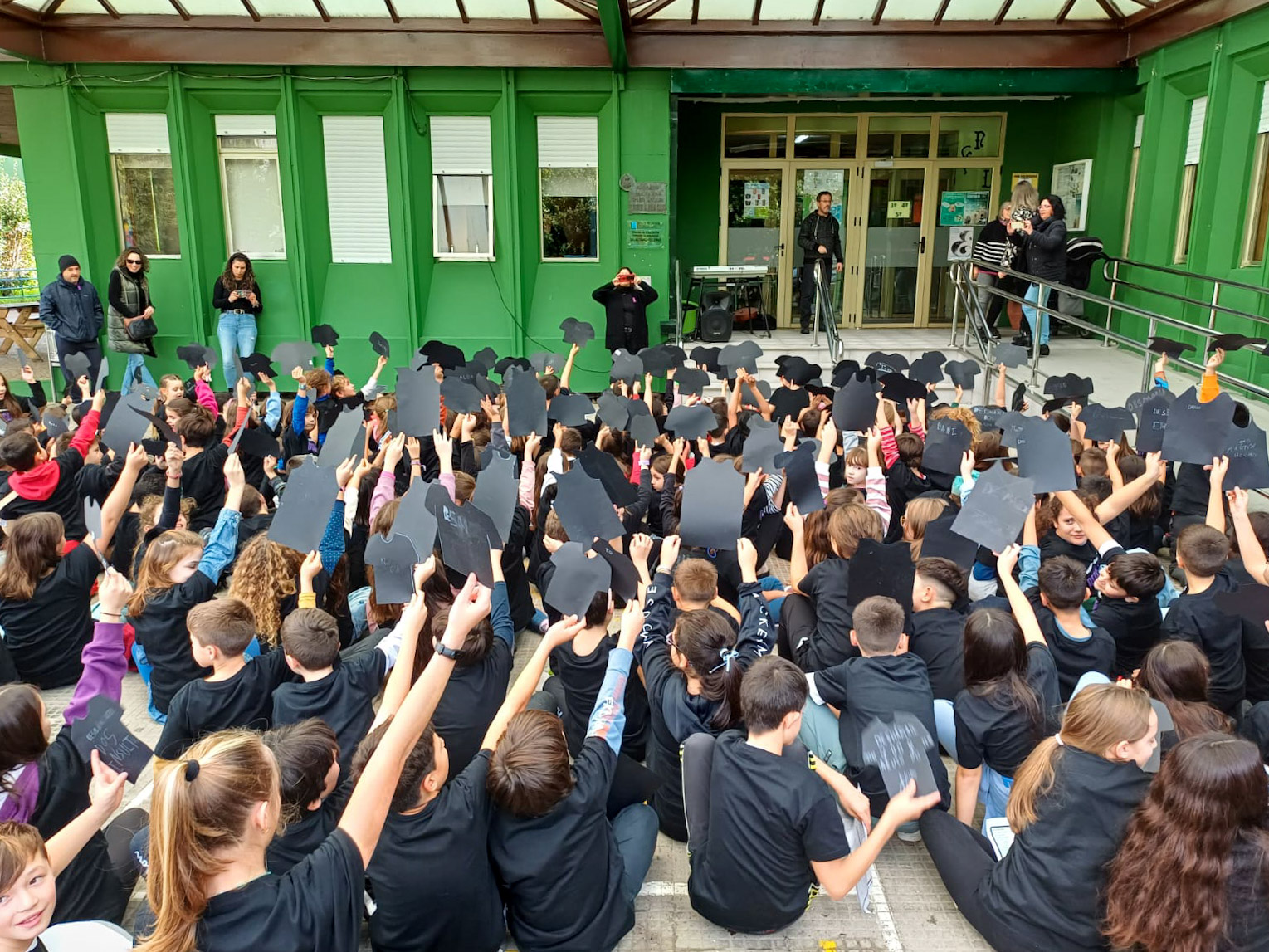 Conmemoración coles primaria 25-N 2024. CEP Salustiano Rey Eiras (3)