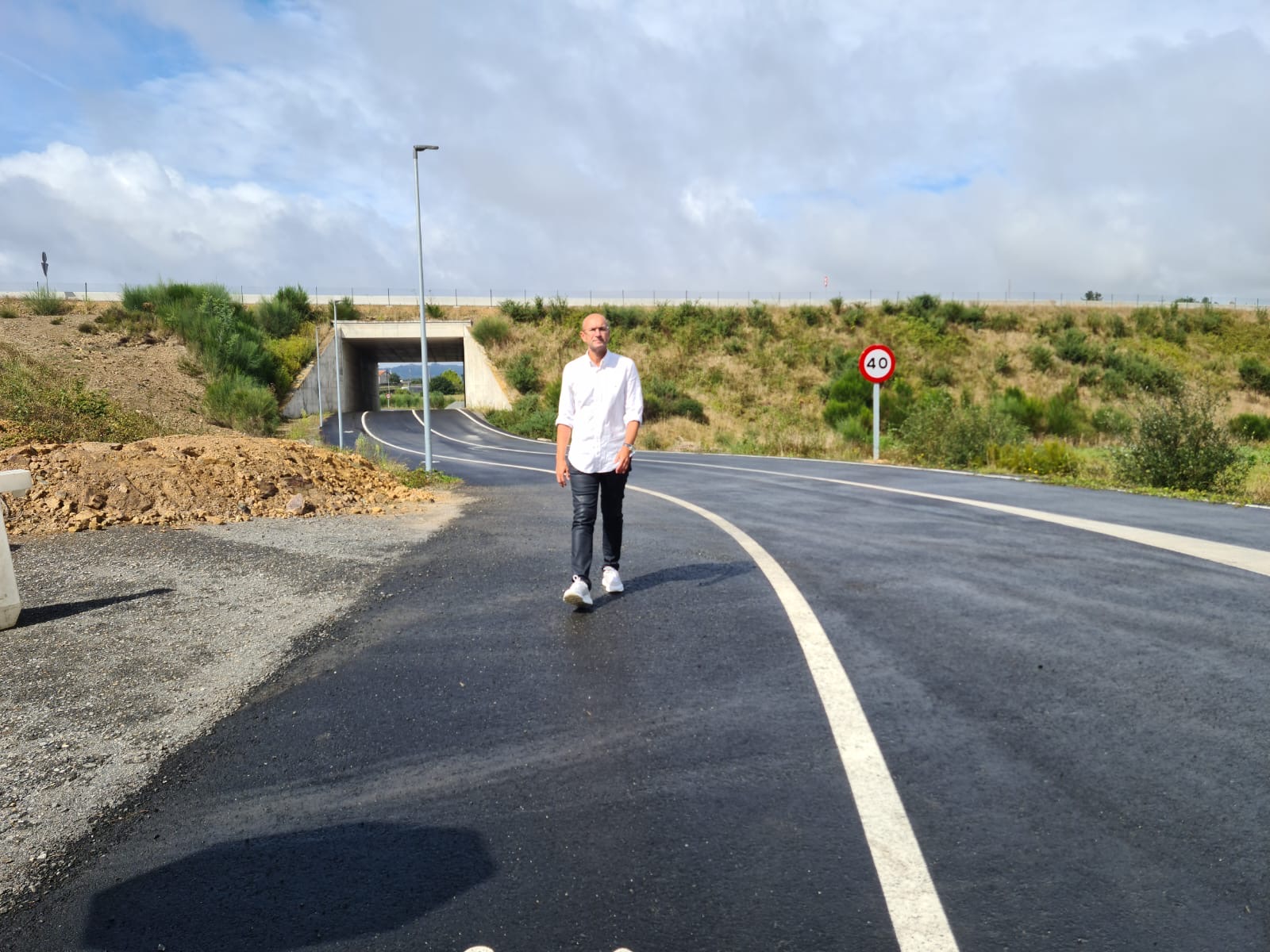 IMAXE – Gonzalo Muíños no novo viario do núcleo do Castro (Bando)